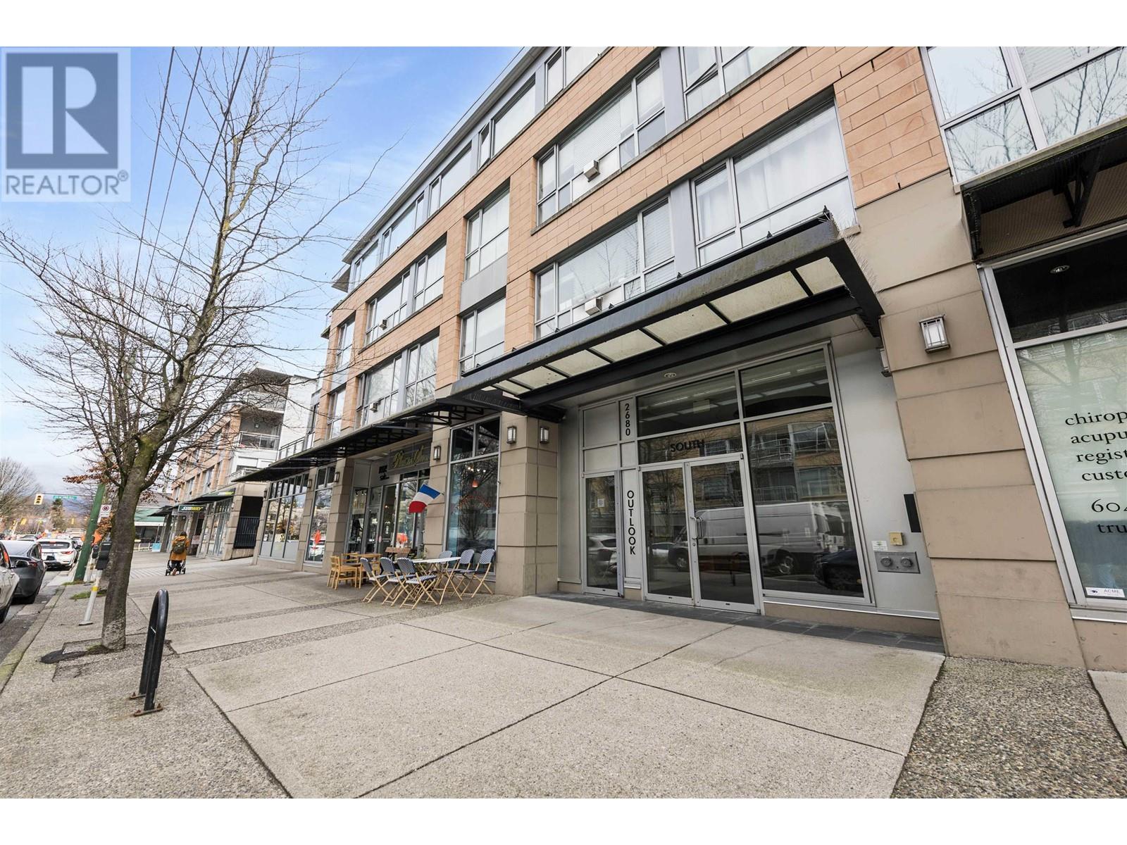 307 2680 Arbutus Street, Vancouver, British Columbia  V6J 5L8 - Photo 1 - R2981363