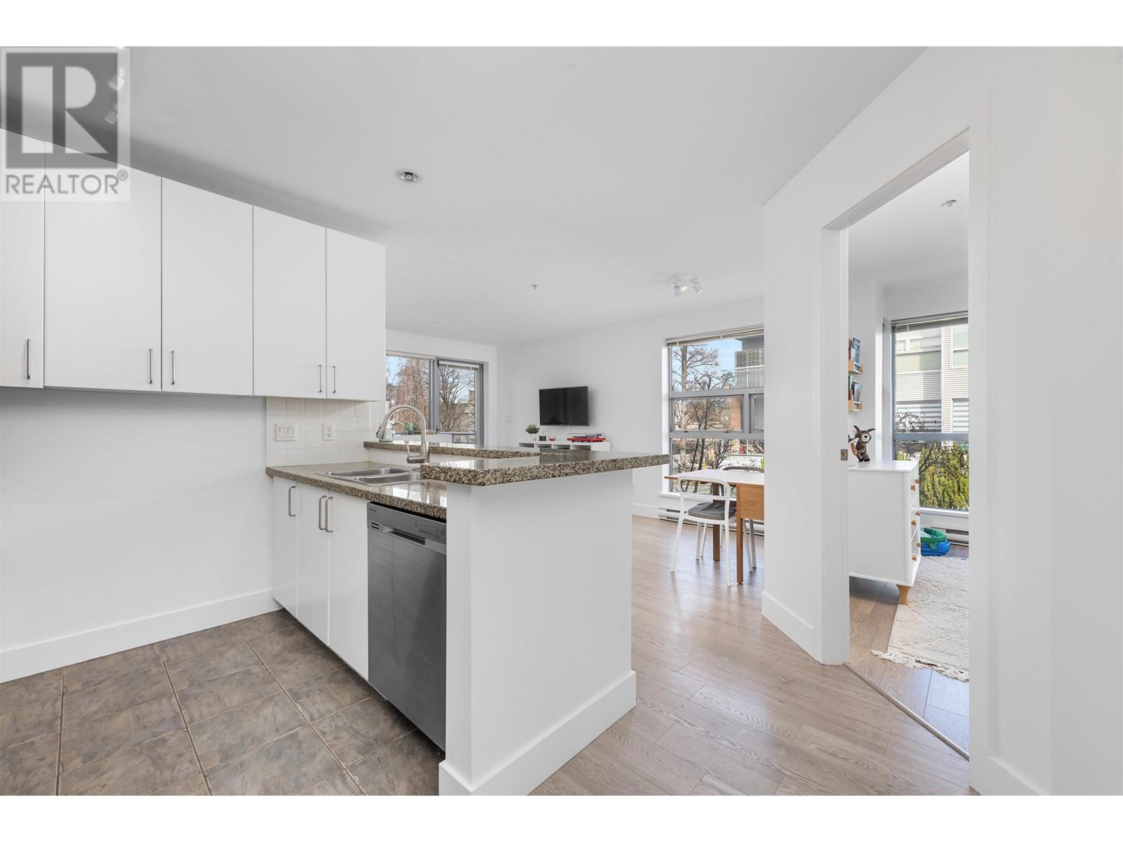 307 2680 Arbutus Street, Vancouver, British Columbia  V6J 5L8 - Photo 7 - R2981363
