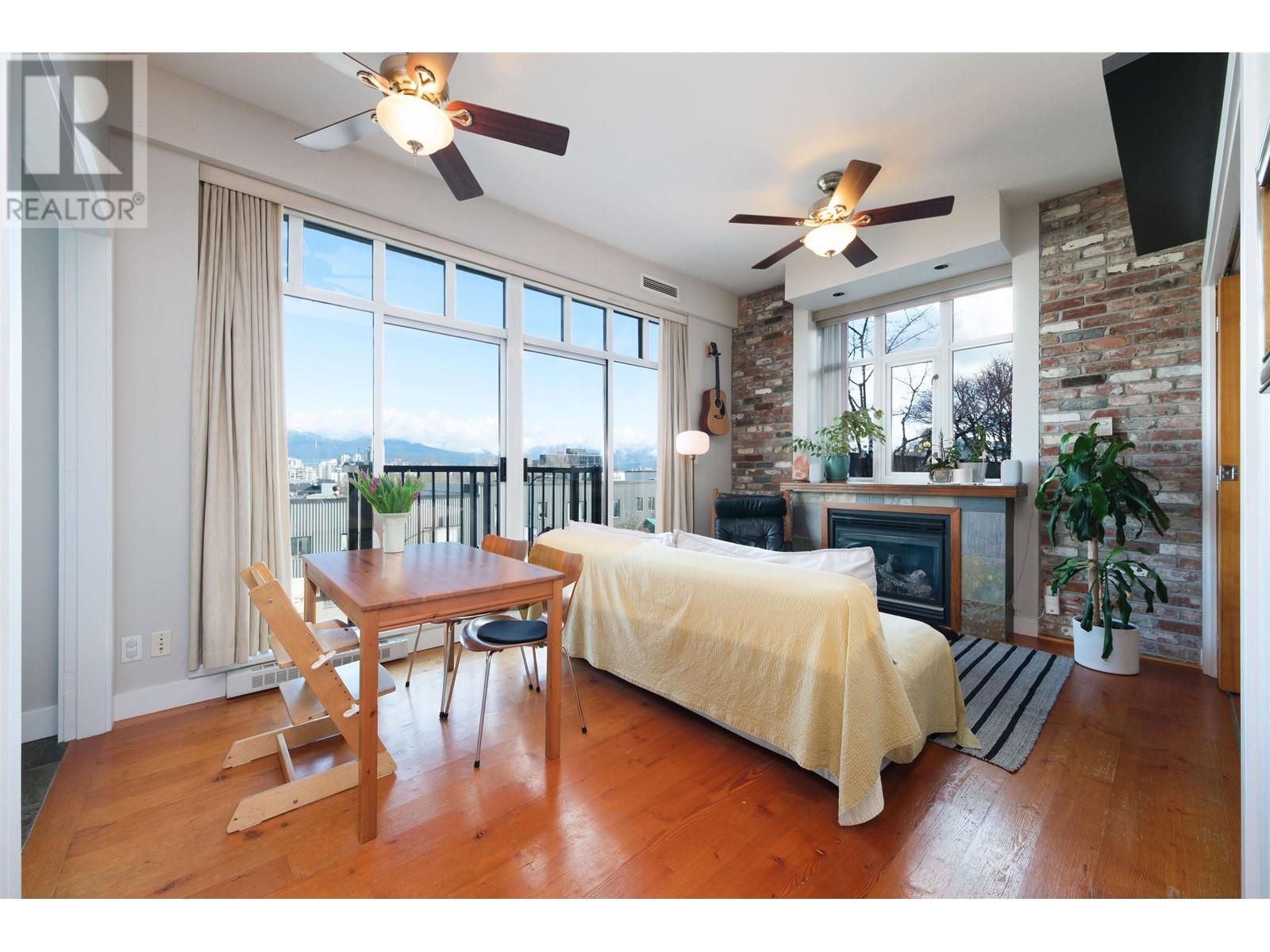 210 2515 Ontario Street, Vancouver, British Columbia  V5T 4V4 - Photo 3 - R2981367