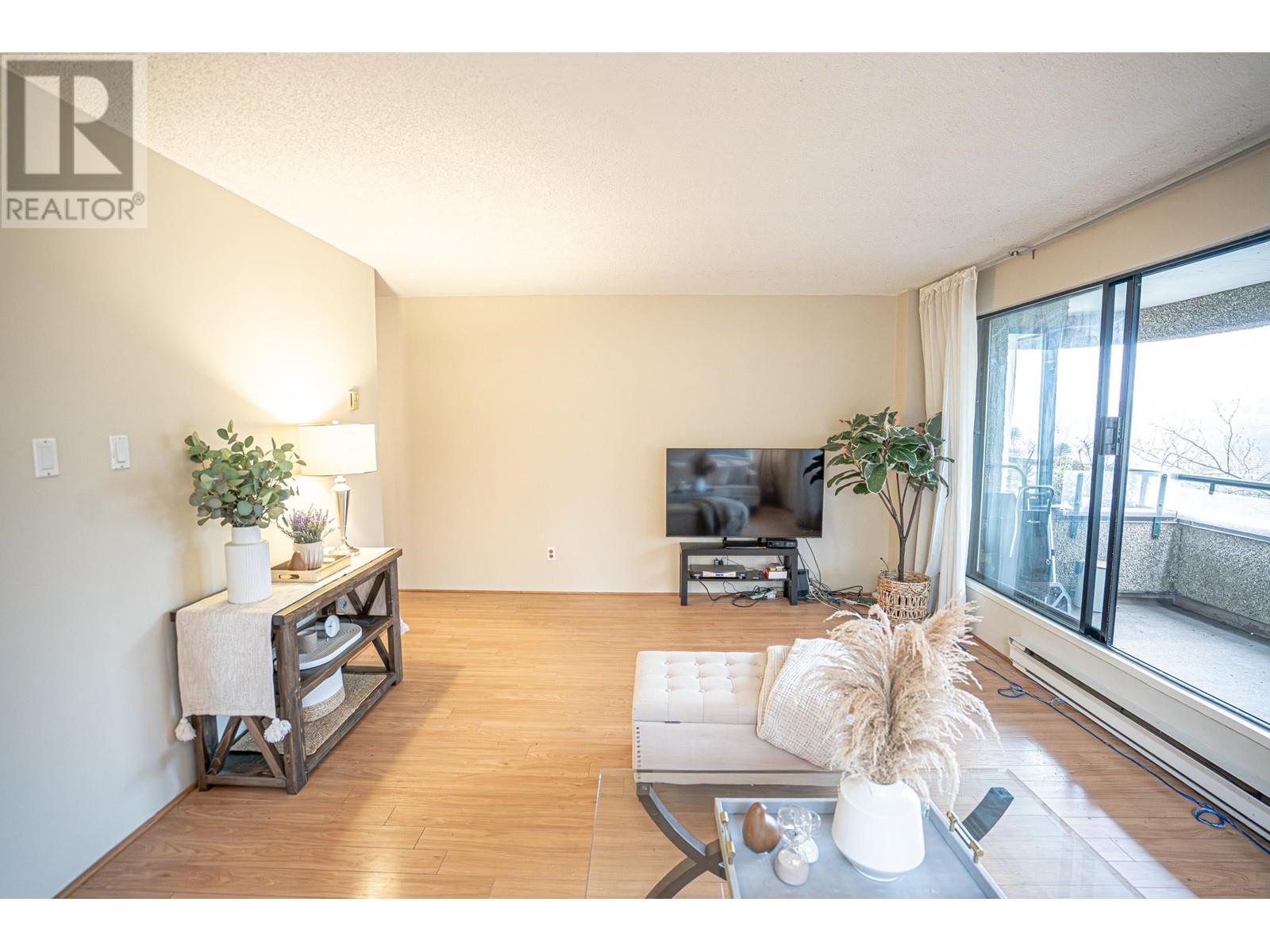 302 1026 Queens Avenue, New Westminster, British Columbia  V3M 6B2 - Photo 11 - R2981398