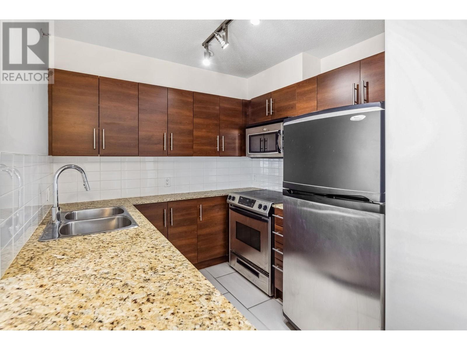 502 814 Royal Avenue, New Westminster, British Columbia  V3M 1J9 - Photo 15 - R2981417