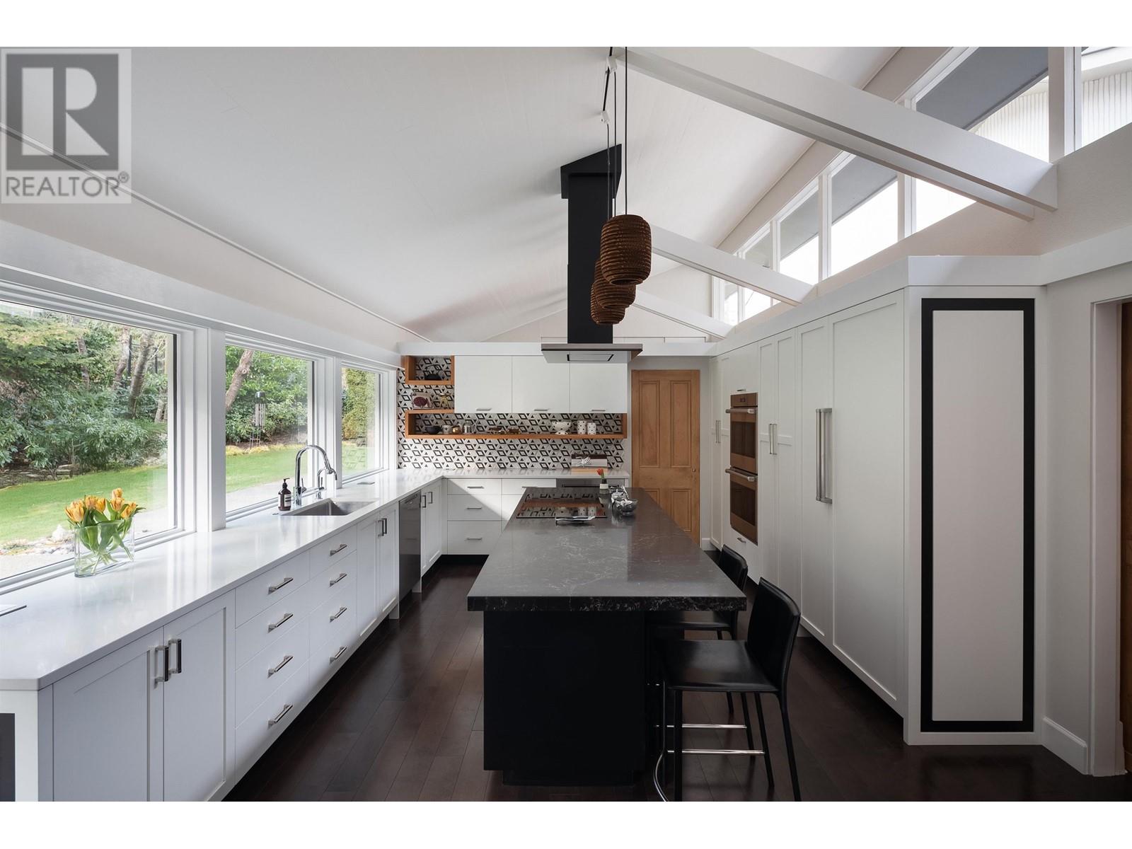 425 Rabbit Lane, West Vancouver, British Columbia  V7S 1J1 - Photo 24 - R2981355