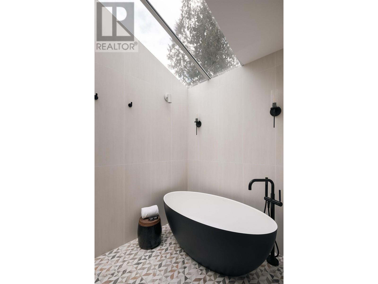 425 Rabbit Lane, West Vancouver, British Columbia  V7S 1J1 - Photo 29 - R2981355