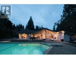 425 RABBIT LANE, West Vancouver, British Columbia