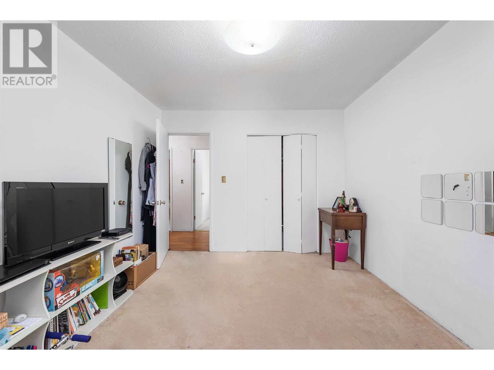 Property at 4785 46 AVENUE image 4