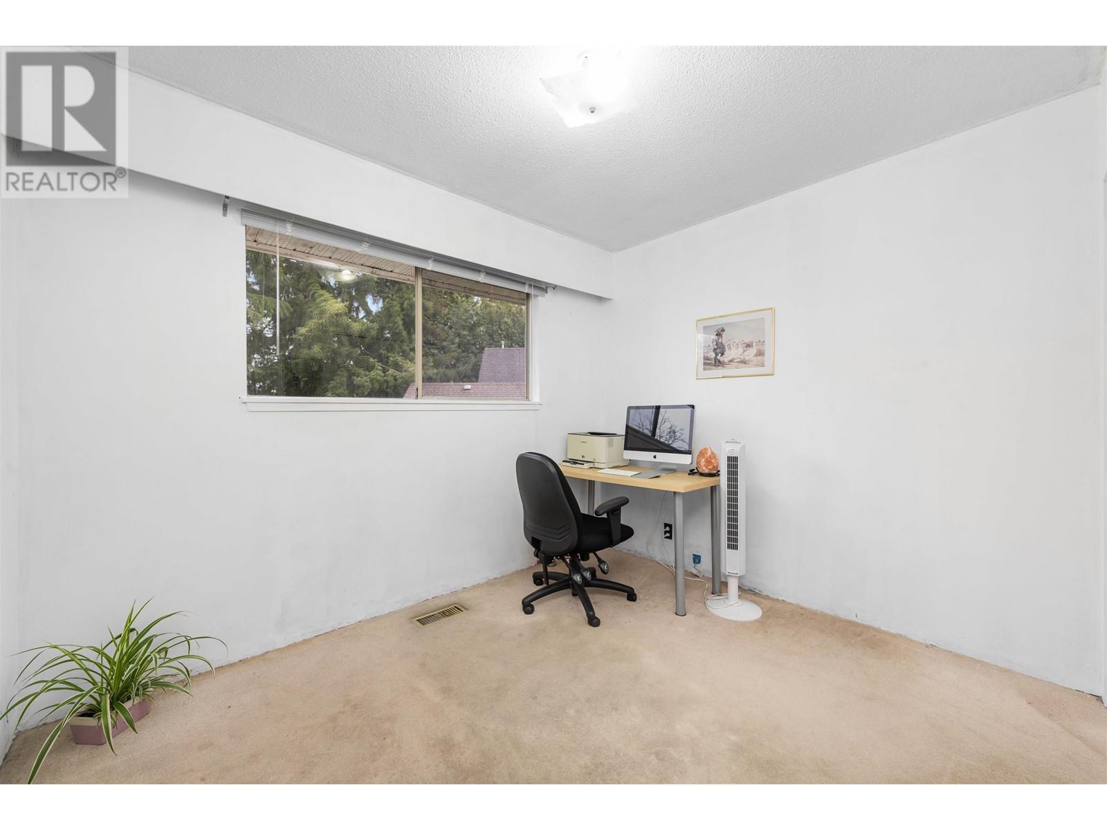 Property at 4785 46 AVENUE image 5