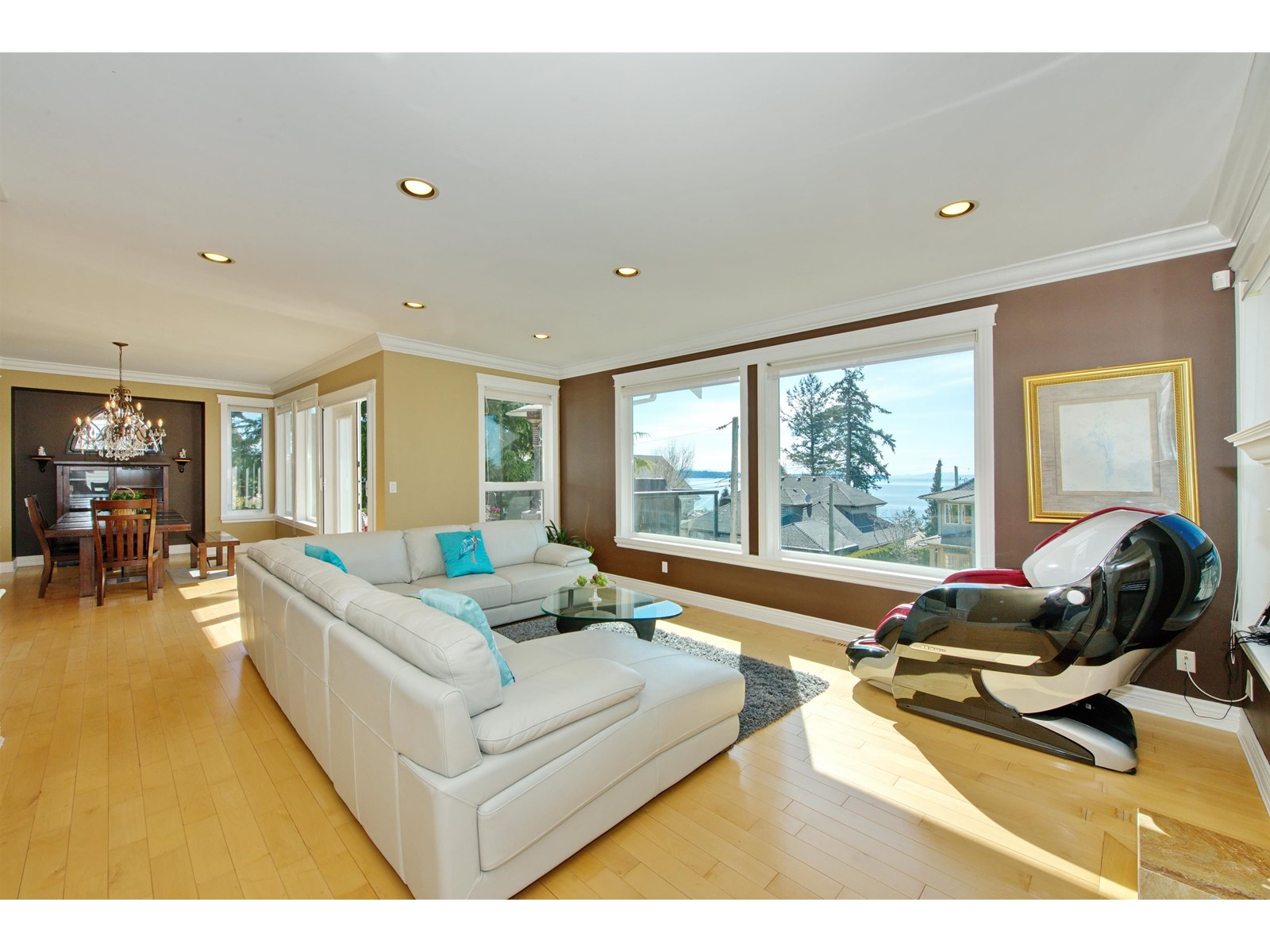 Property at 13018 MARINE DRIVE image 5