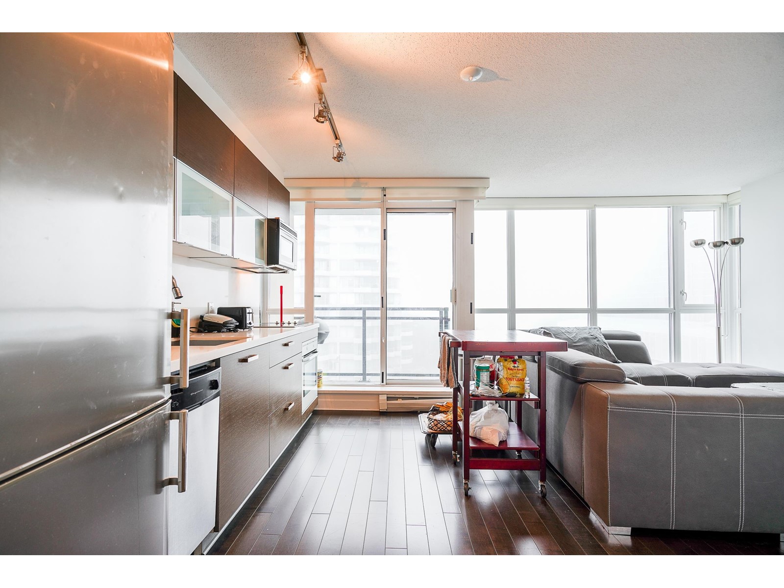 610 10777 University Drive, Surrey, British Columbia  V3T 0E6 - Photo 3 - R2981339