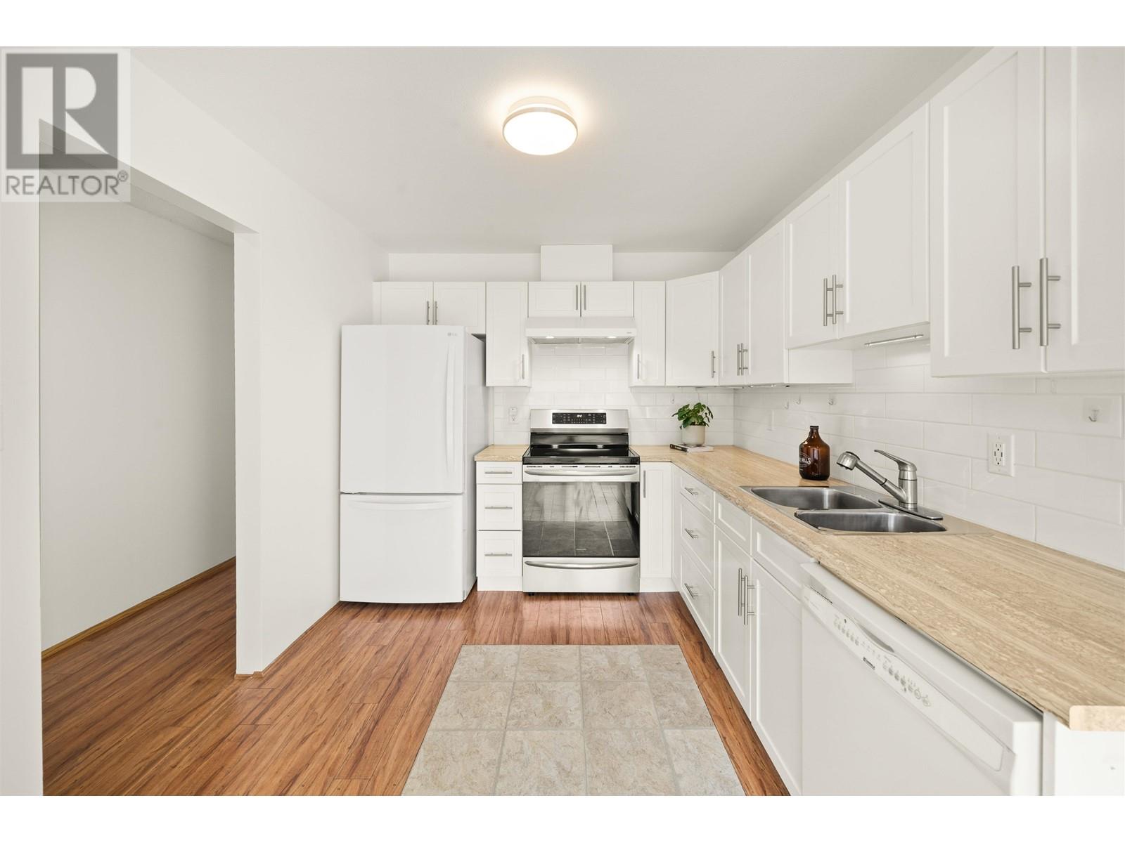 Property at 13 19249 HAMMOND ROAD image 4