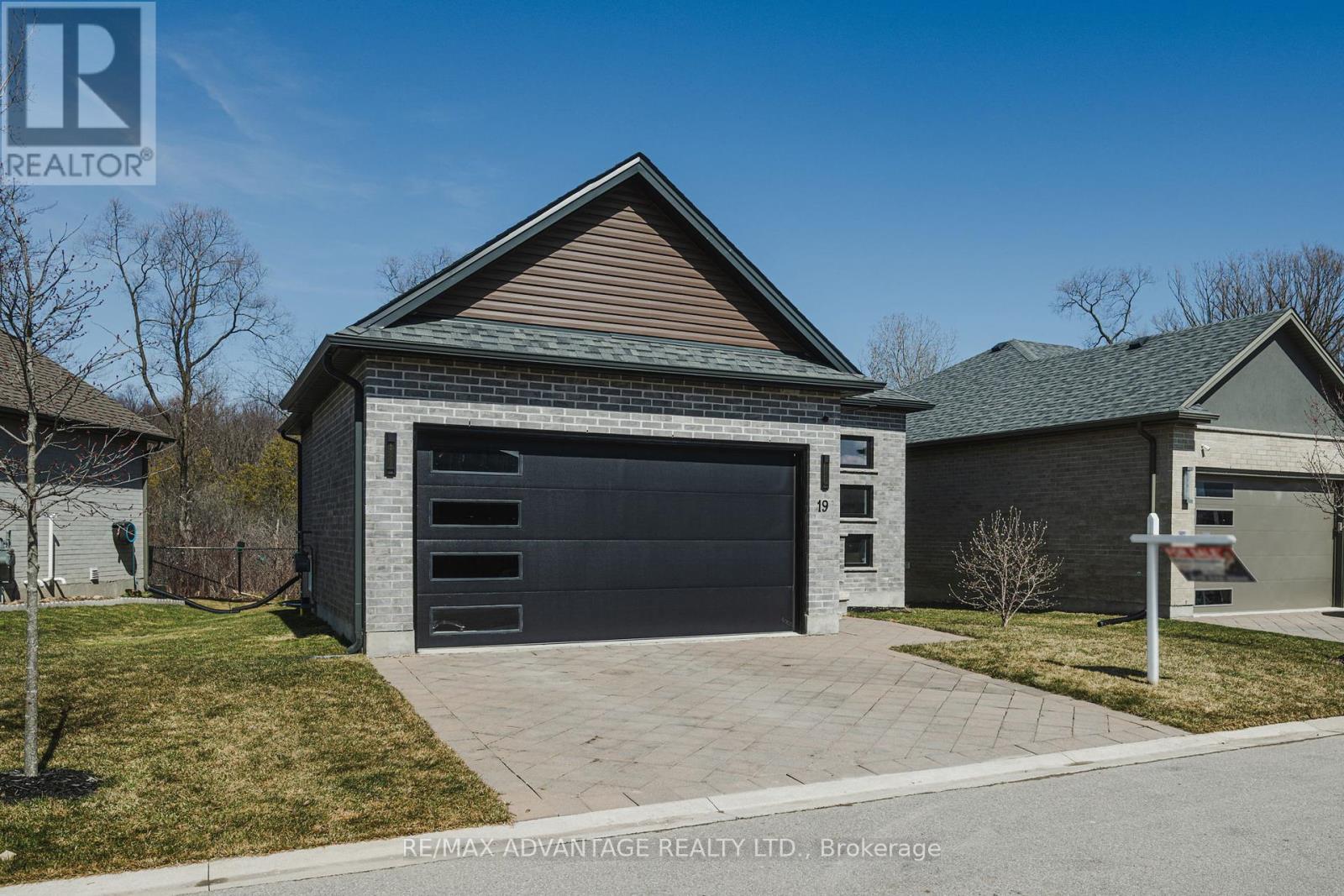 Property at 19 - 1450 NORTH WENIGE DRIVE image 3