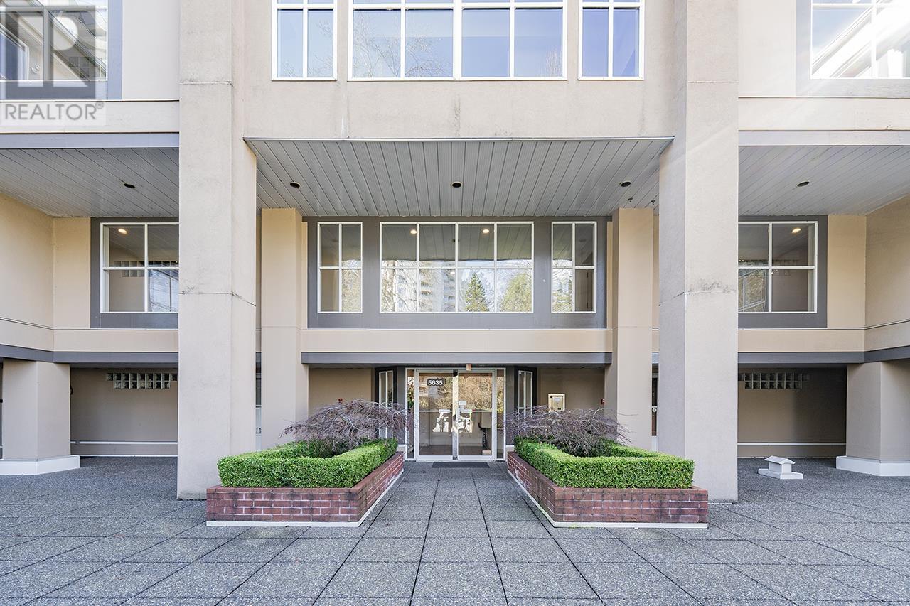 Listing Picture 2 of 26 : 306 5635 PATTERSON AVENUE, Burnaby / 本拿比 - 魯藝地產 Yvonne Lu Group - MLS Medallion Club Member