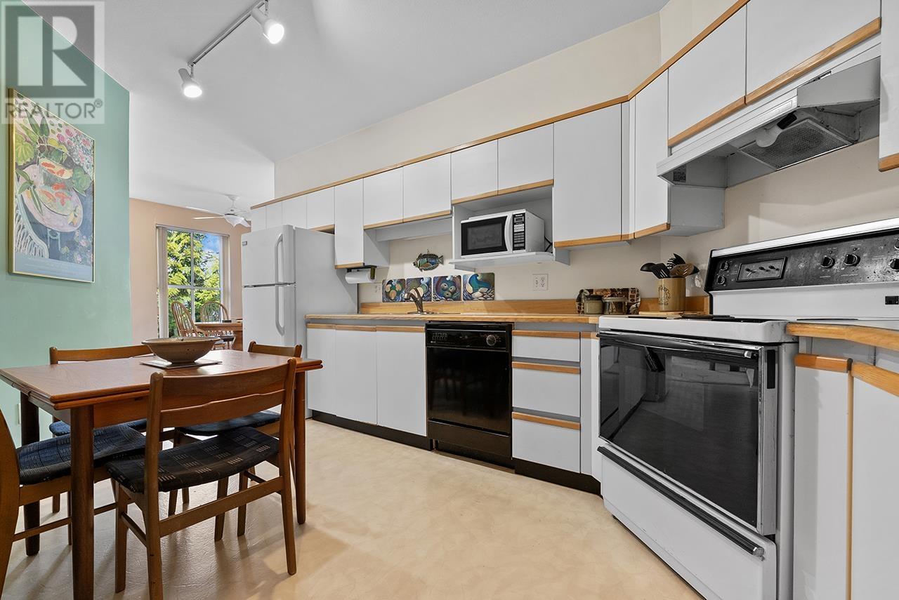 Listing Picture 9 of 26 : 306 5635 PATTERSON AVENUE, Burnaby / 本拿比 - 魯藝地產 Yvonne Lu Group - MLS Medallion Club Member