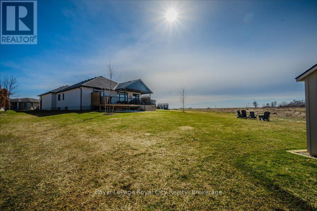 29 Winchester Crescent, North Perth, Ontario  N4W 0J8 - Photo 43 - X12039065