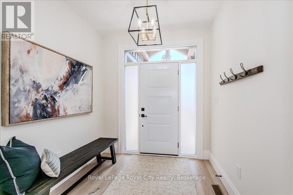 29 Winchester Crescent, North Perth, Ontario  N4W 0J8 - Photo 5 - X12039065
