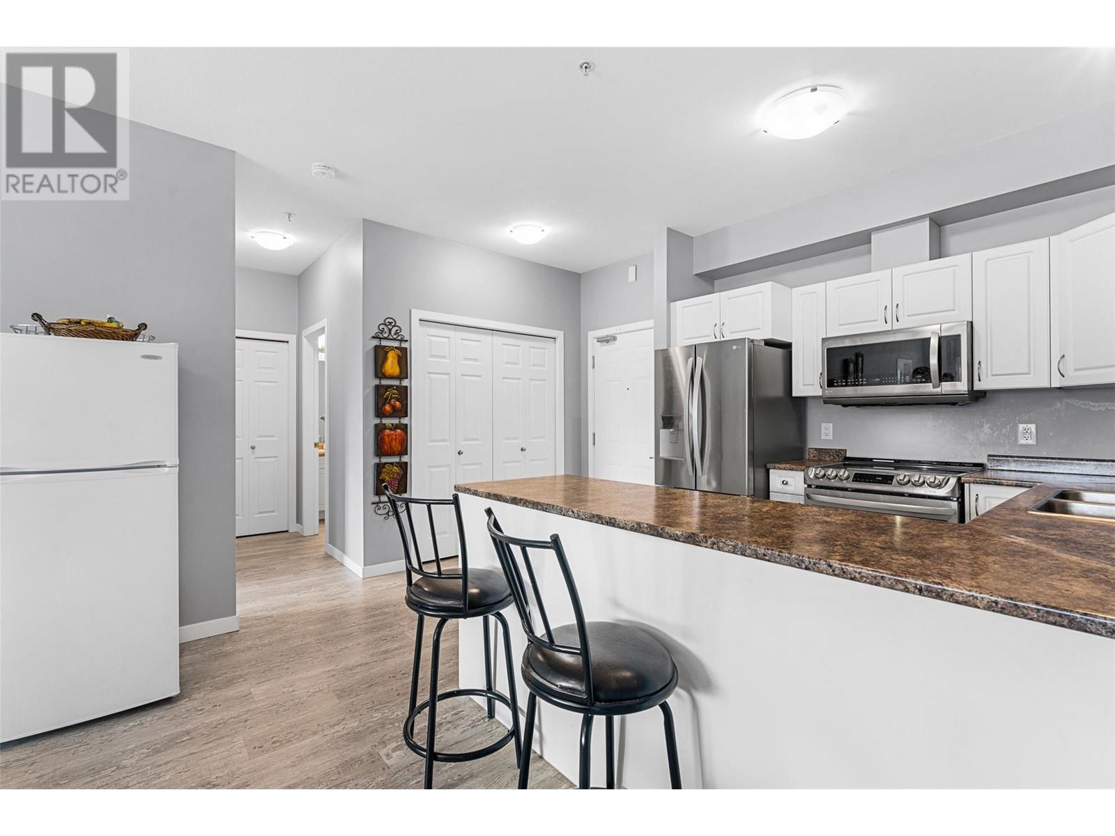 Property at 770 Rutland Road N Unit# 306 image 3