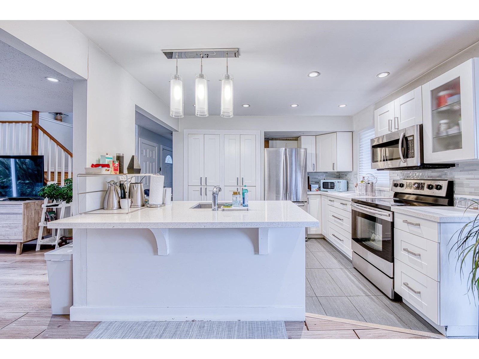 15423 Madrona Drive, Surrey, British Columbia  V4A 5N2 - Photo 6 - R2976011