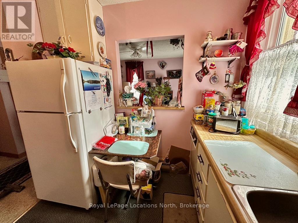 204 - 110 Sykes Street N, Meaford, Ontario  N4L 1S6 - Photo 16 - X12039147