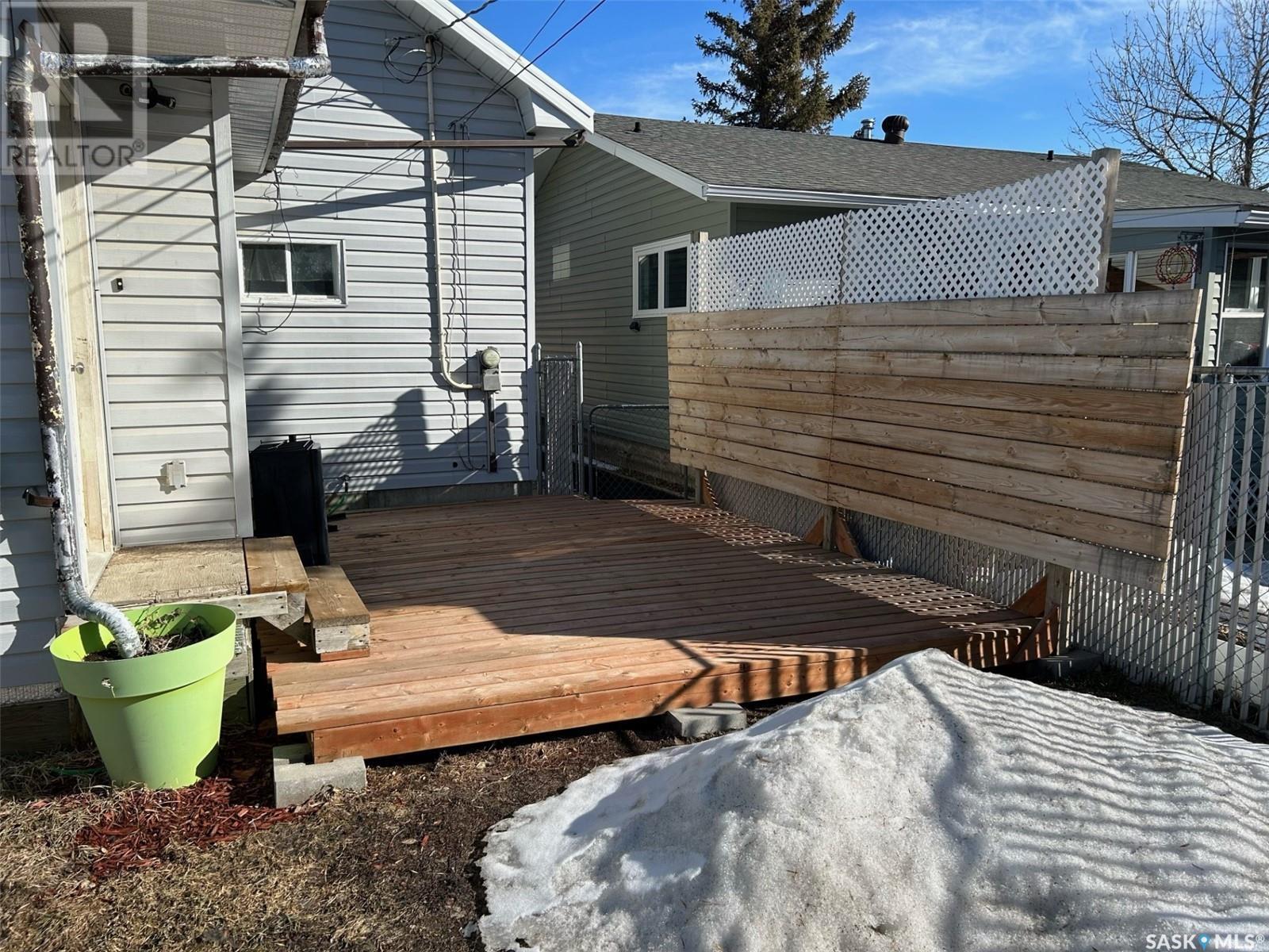 Property at 211 4th AVENUE W image 2