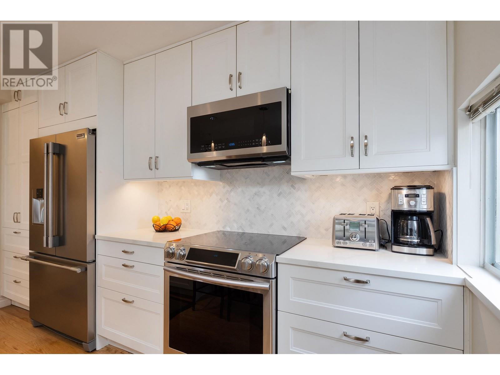 2028 Trutch Street, Vancouver, British Columbia  V6K 4L5 - Photo 11 - R2981345