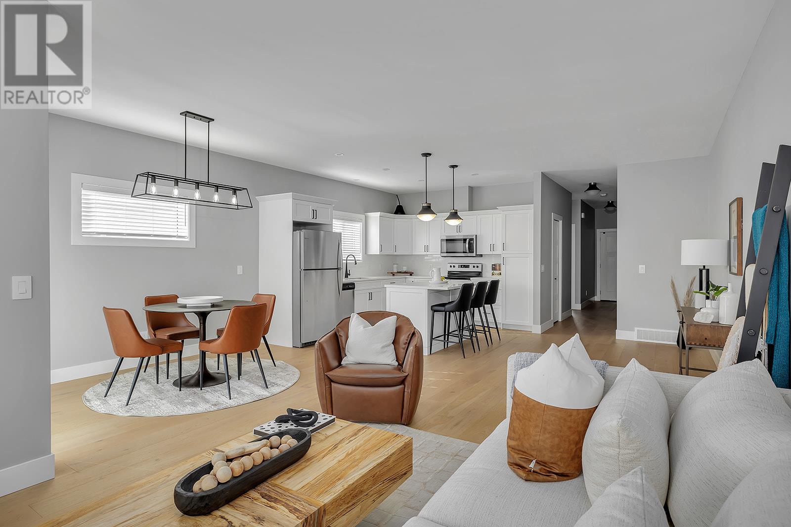 3755 St. James Drive, West Kelowna, British Columbia  V4T 3A5 - Photo 1 - 10335587