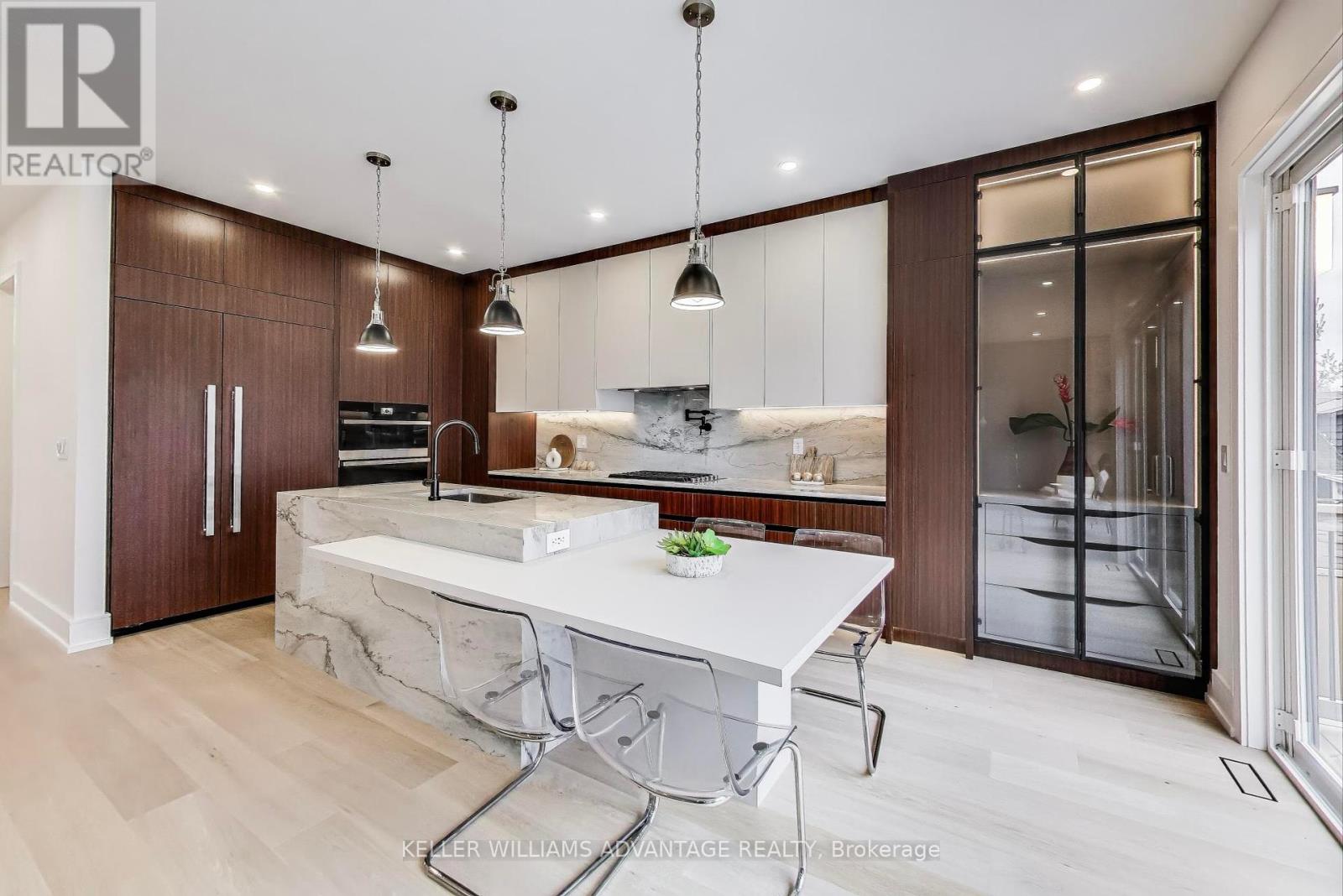 36 Doris Drive, Toronto, Ontario  M4B 3C8 - Photo 7 - E12039098