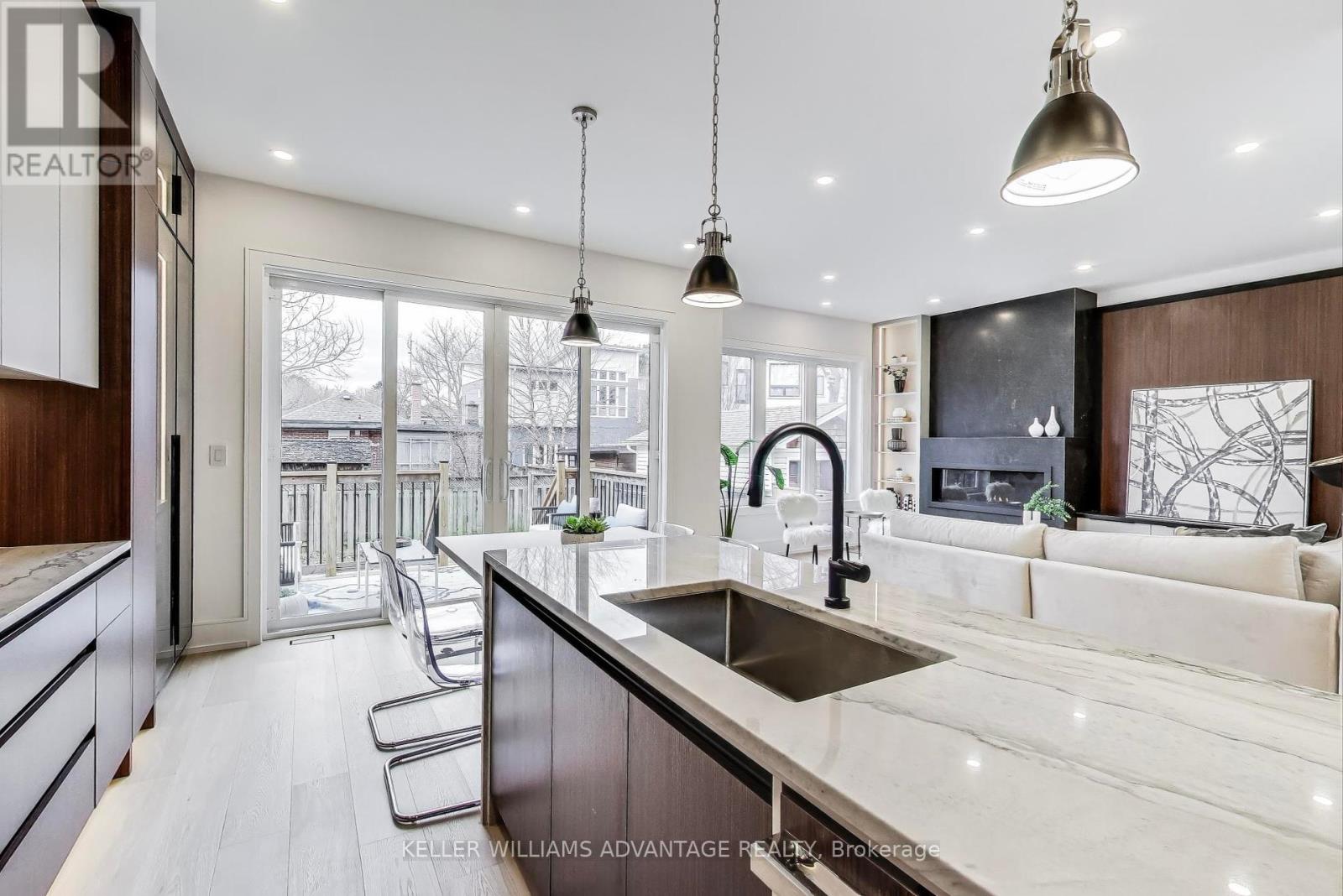 36 Doris Drive, Toronto, Ontario  M4B 3C8 - Photo 9 - E12039098