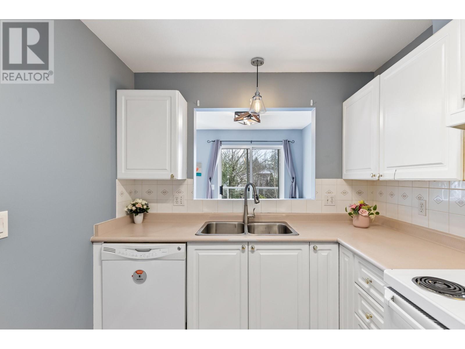 Property at 17 11229 232 STREET image 5