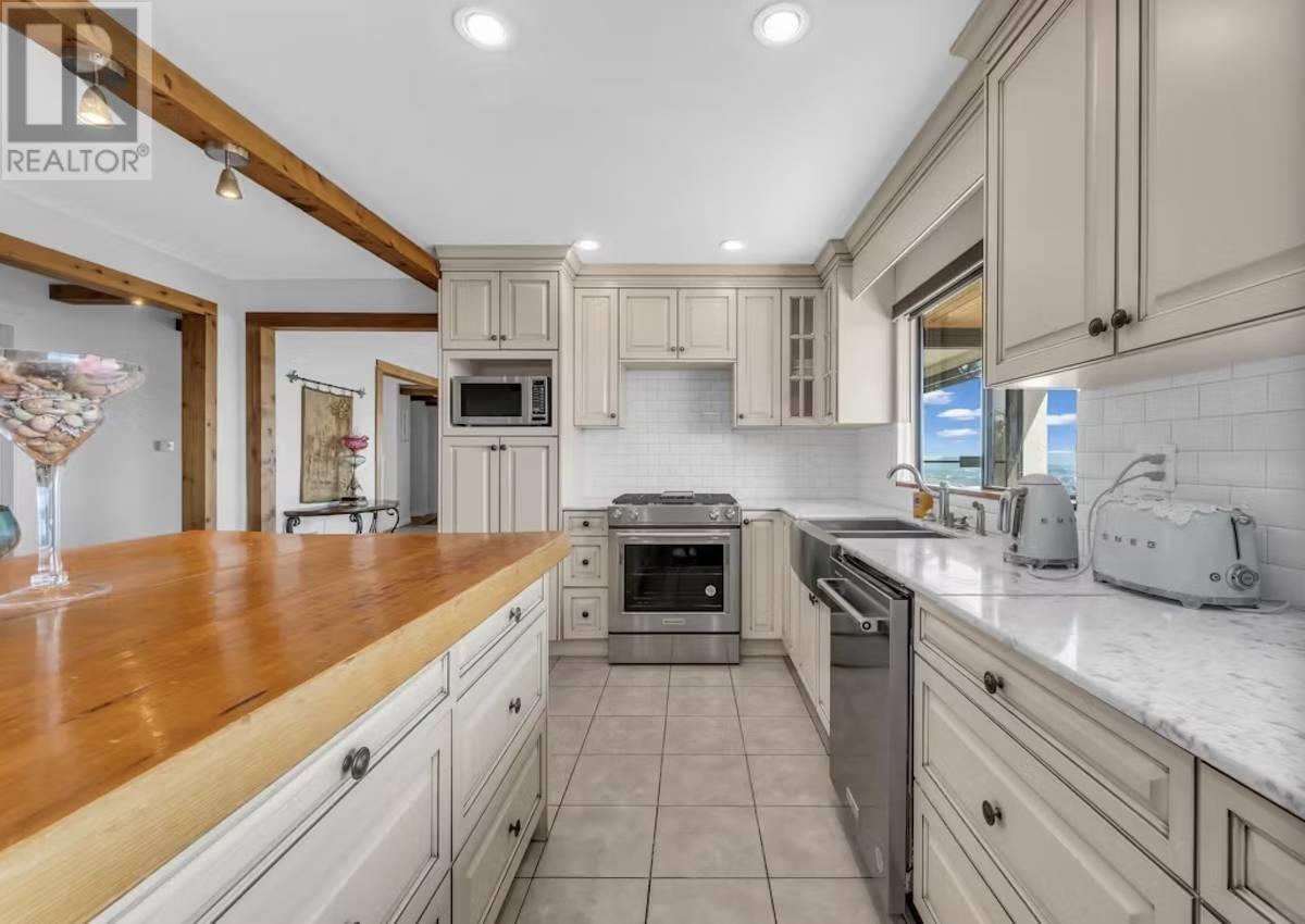 14xx Bramwell Road, West Vancouver, British Columbia  V7S 2N9 - Photo 6 - R2981496