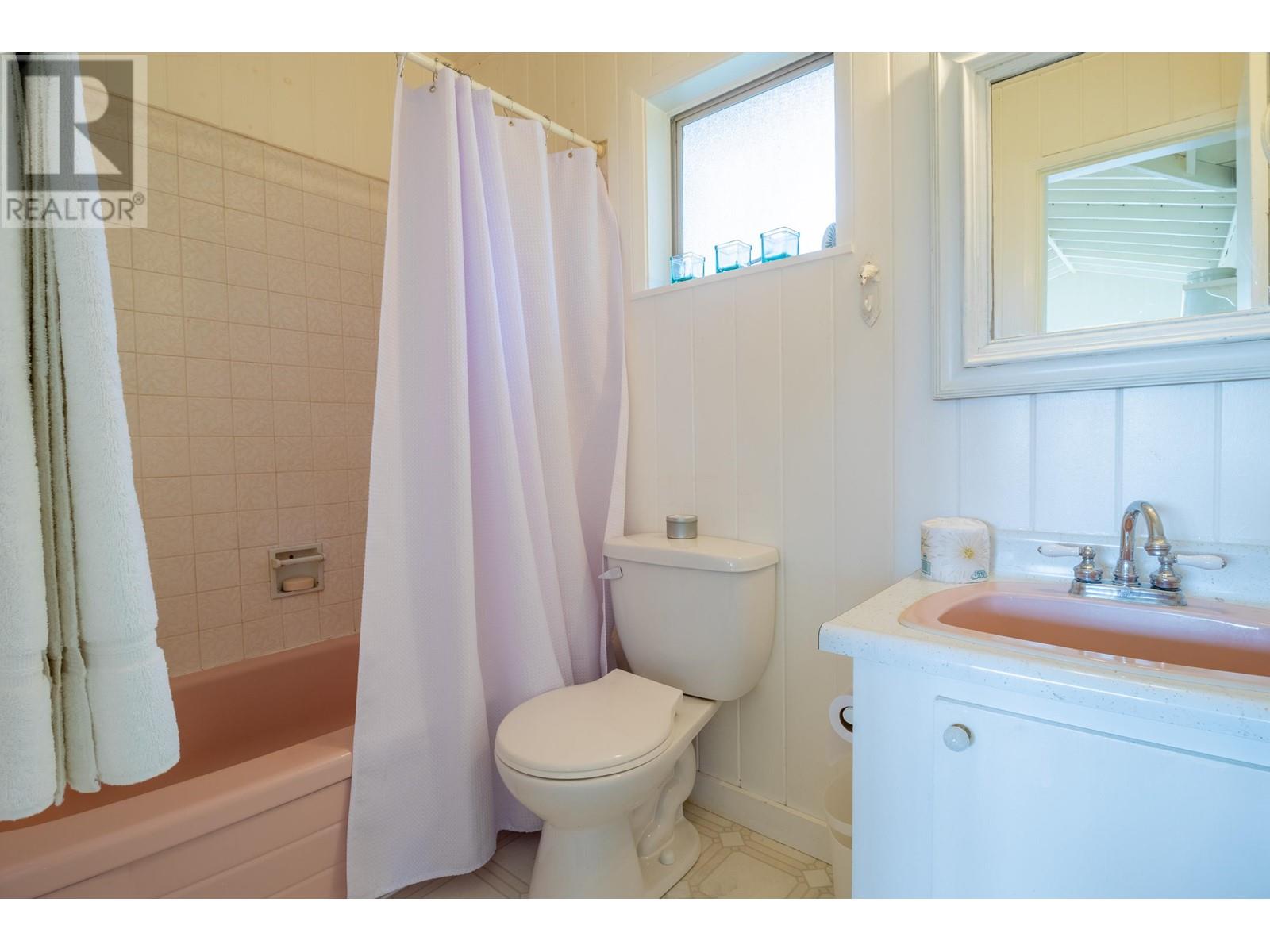 90 Gulf Drive, Galiano Island, British Columbia  V0N 1P0 - Photo 22 - R2981056