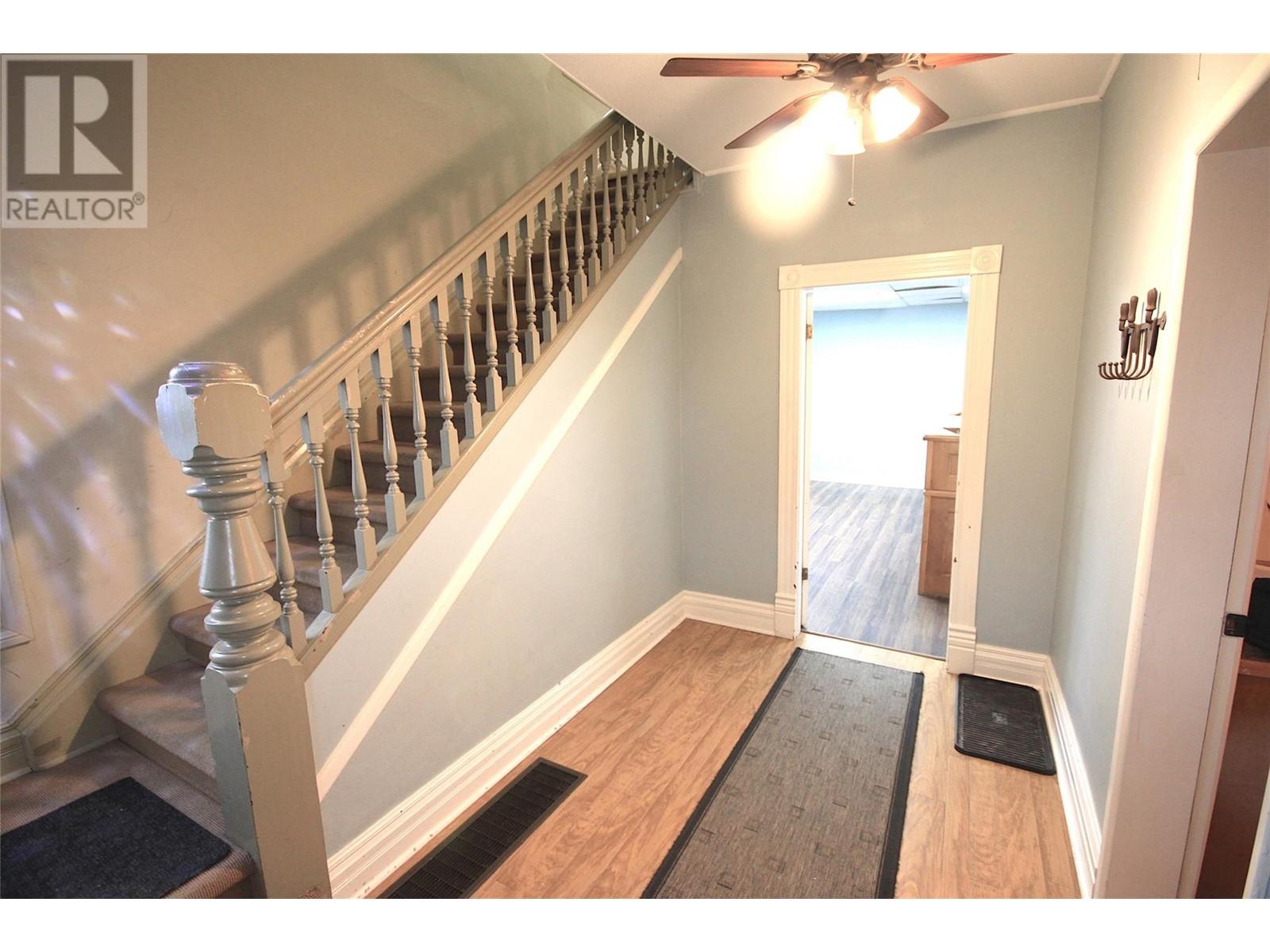 3411 32 Avenue, Vernon, British Columbia  V1T 2M9 - Photo 5 - 10340454
