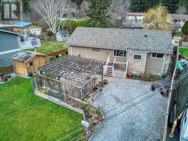 Property at 5424 SAANICH AVE image 1