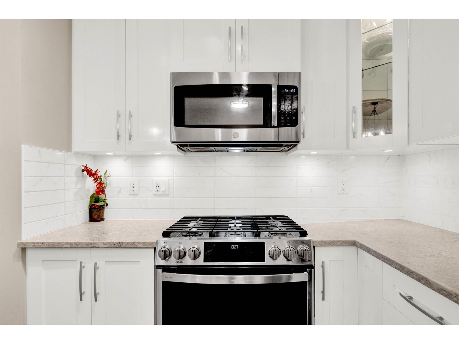 501 11077 Ravine Road, Surrey, British Columbia  V3T 0R7 - Photo 7 - R2981279