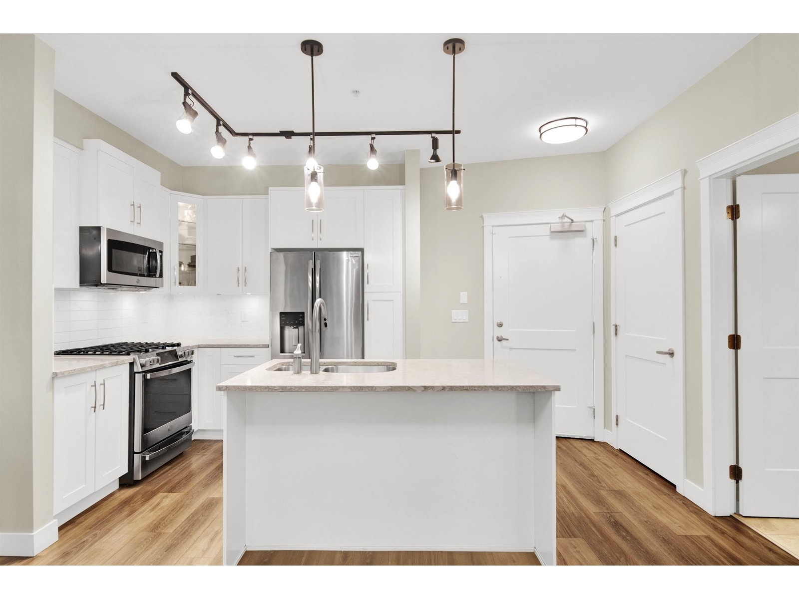501 11077 Ravine Road, Surrey, British Columbia  V3T 0R7 - Photo 8 - R2981279