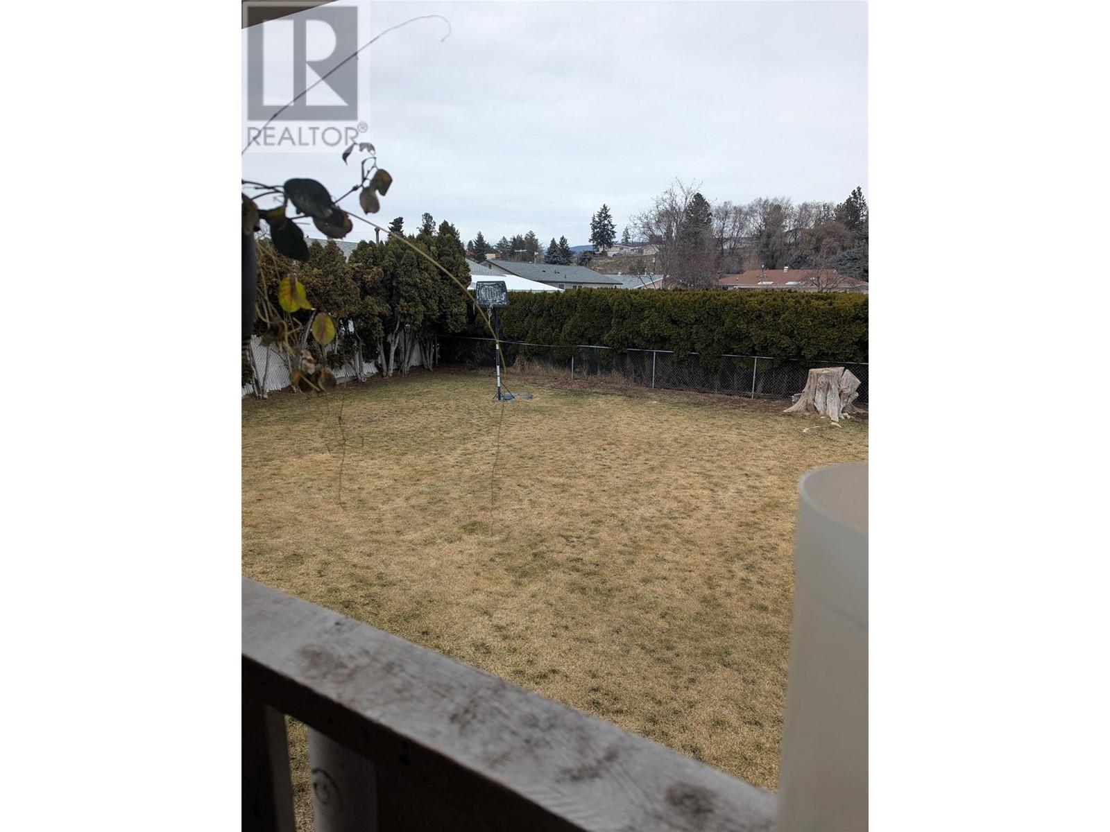 Property at 395 Perth Road image 3