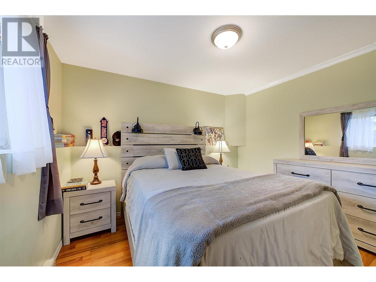 Property at 1506 Johnson Street image 4