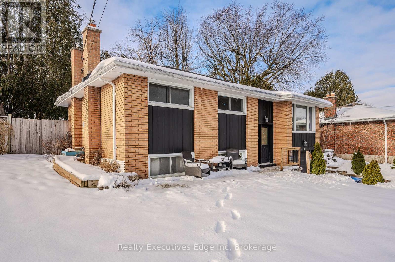 66 Rosewood Avenue, Guelph, Ontario  N1H 6A1 - Photo 2 - X12039182