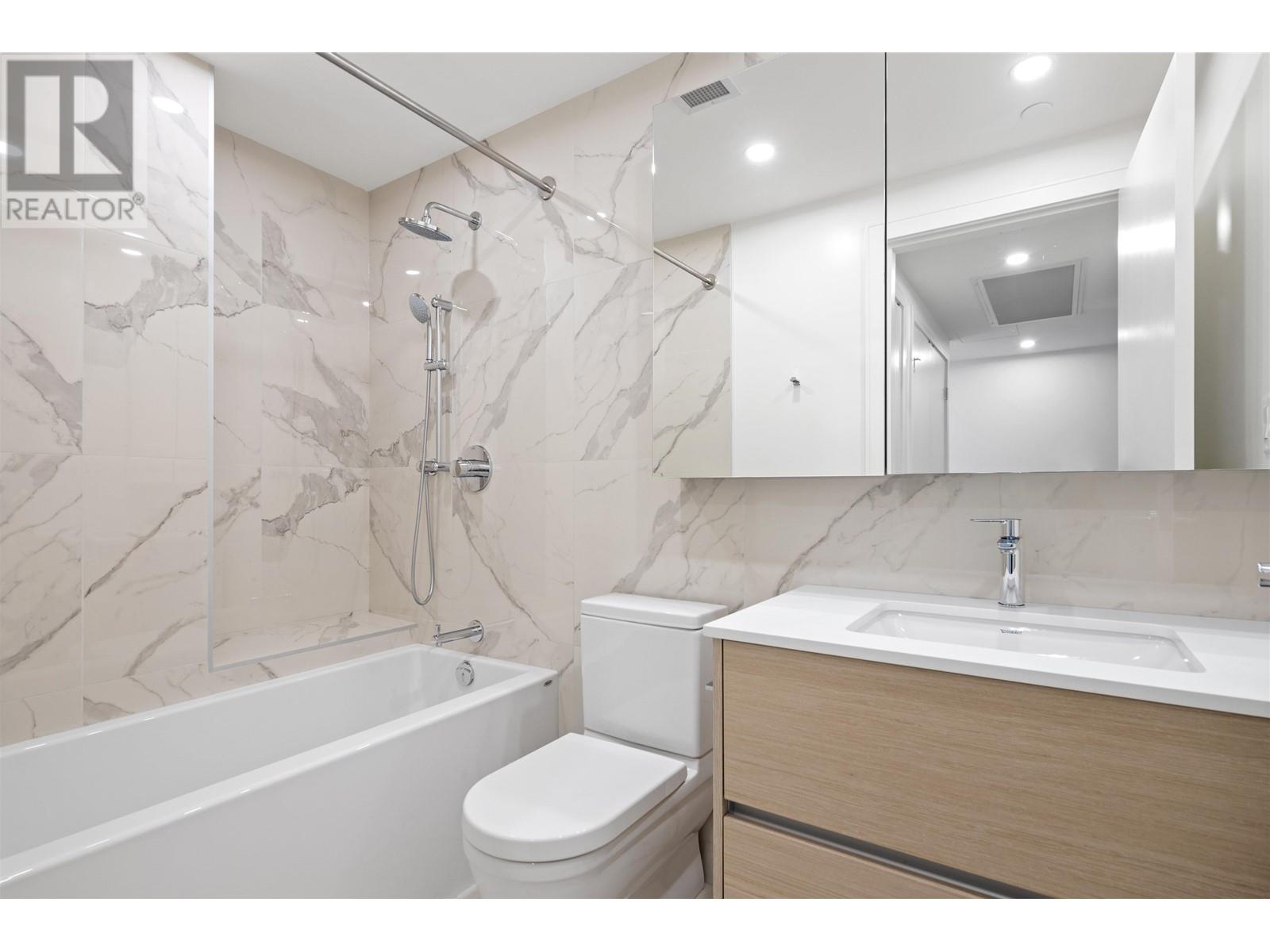 2008 200 Klahanie Court, West Vancouver, British Columbia  V7P 0E4 - Photo 12 - R2973964