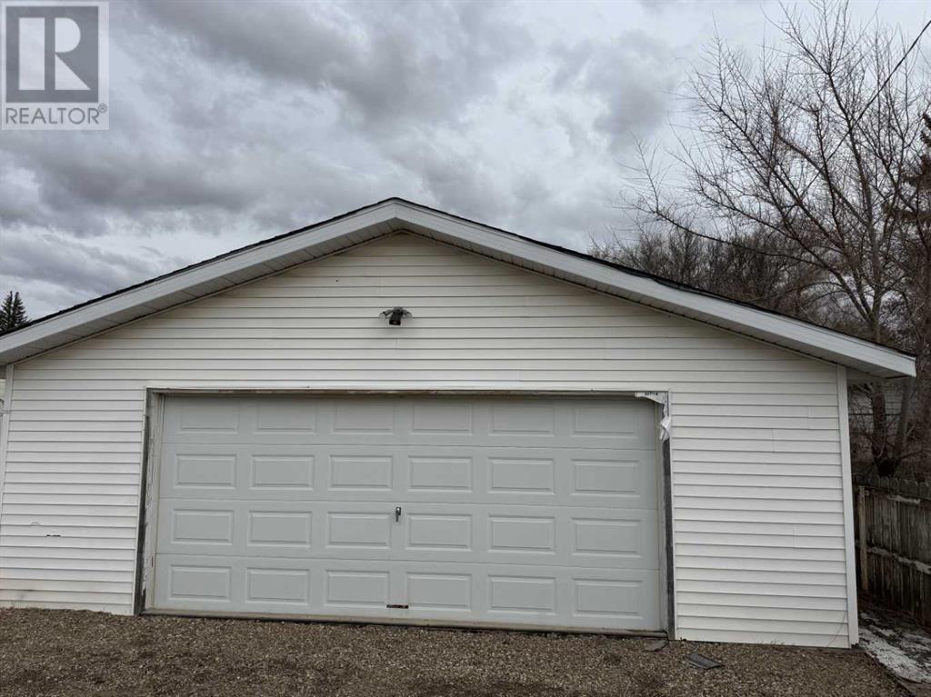 5816 52 Street N, Taber, Alberta  T1G 1K7 - Photo 3 - A2205279