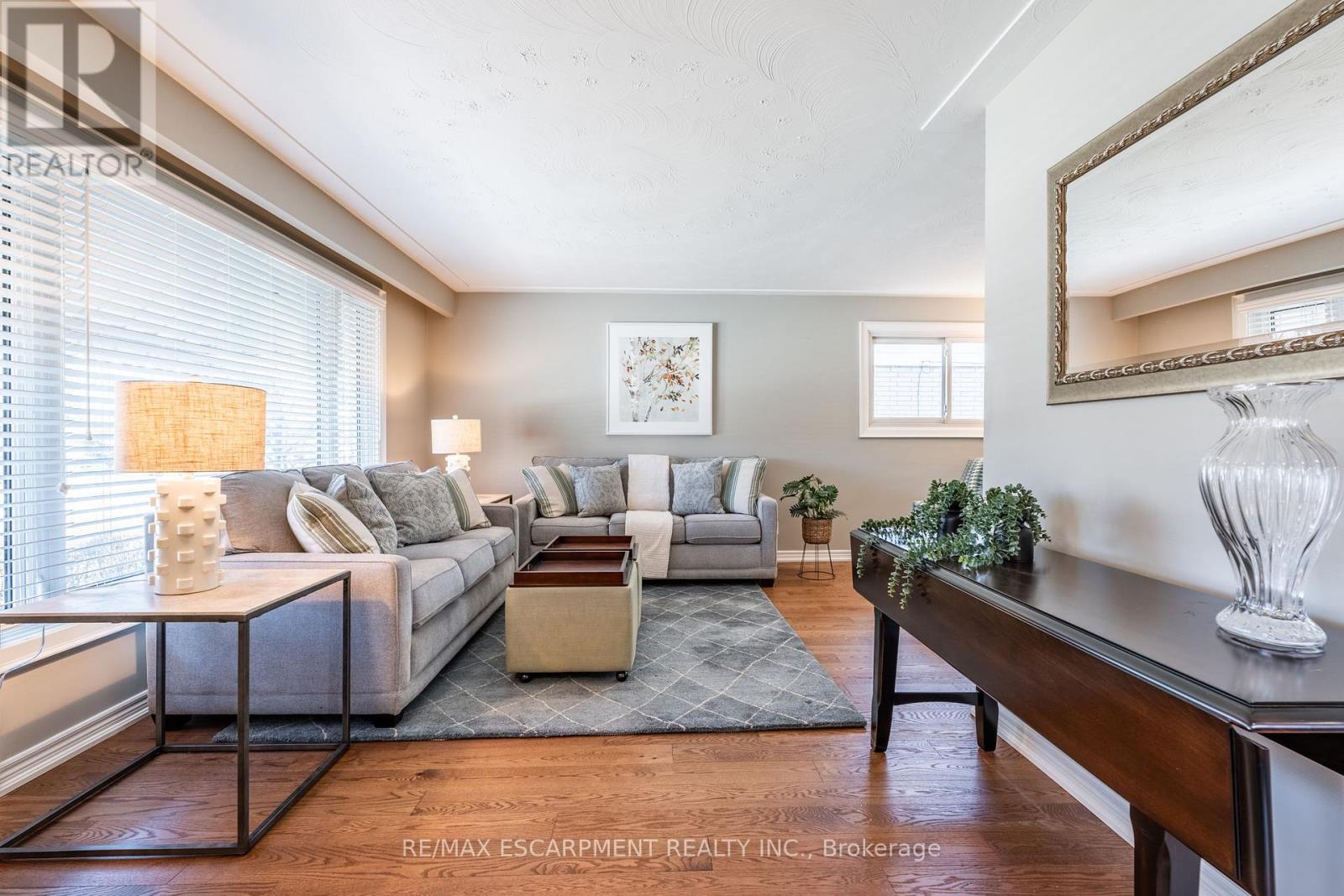 Property at 648 THORNWOOD AVENUE image 5