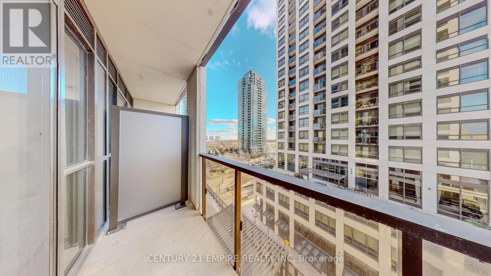 610 - 30 Elm Drive, Mississauga, Ontario  L5B 0N6 - Photo 8 - W12039181
