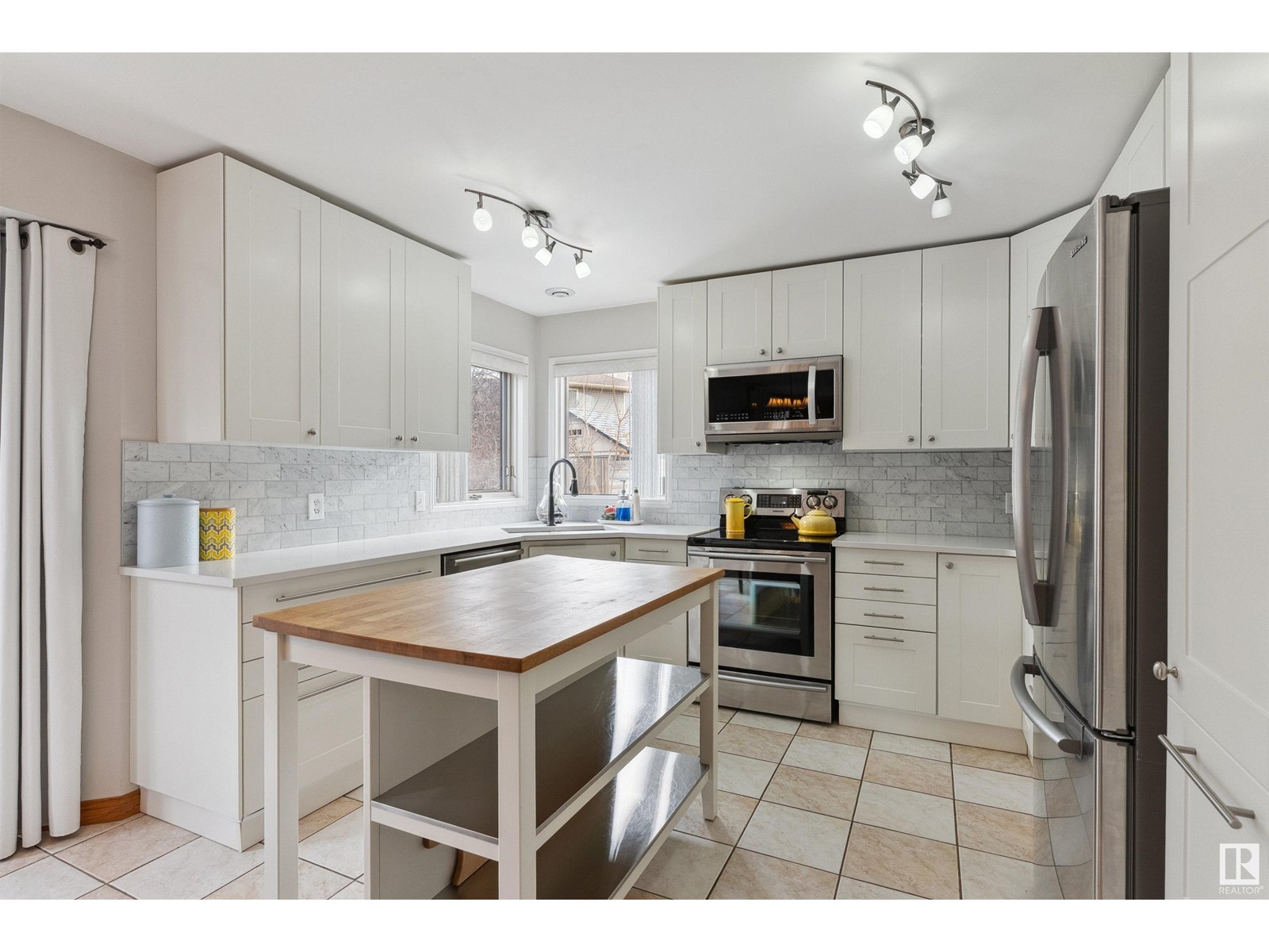 Property at 15515 67A ST NW image 3