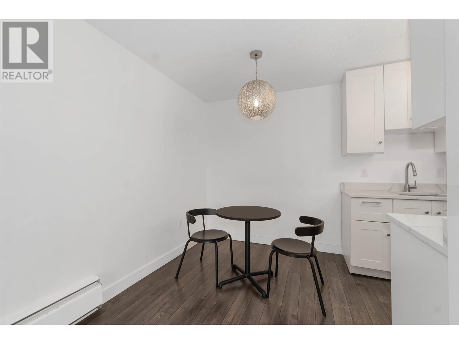 302 275 W 2nd Street, North Vancouver, British Columbia  V7M 1C9 - Photo 5 - R2981542
