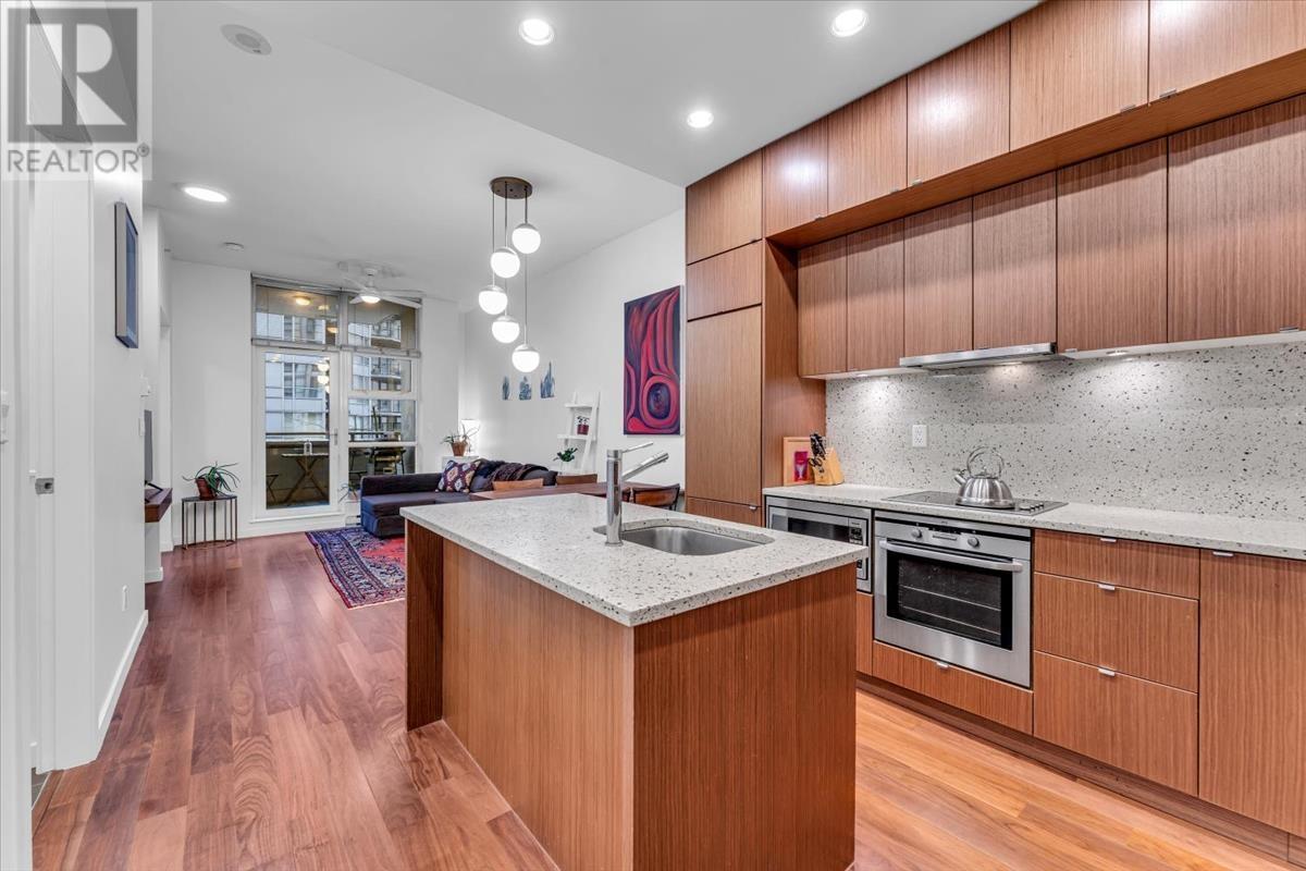 306 1205 HOWE STREET, vancouver, British Columbia