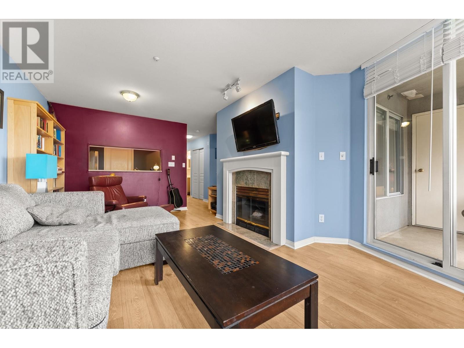 103 8420 Jellicoe Street, Vancouver, British Columbia  V5S 4T1 - Photo 2 - R2981551