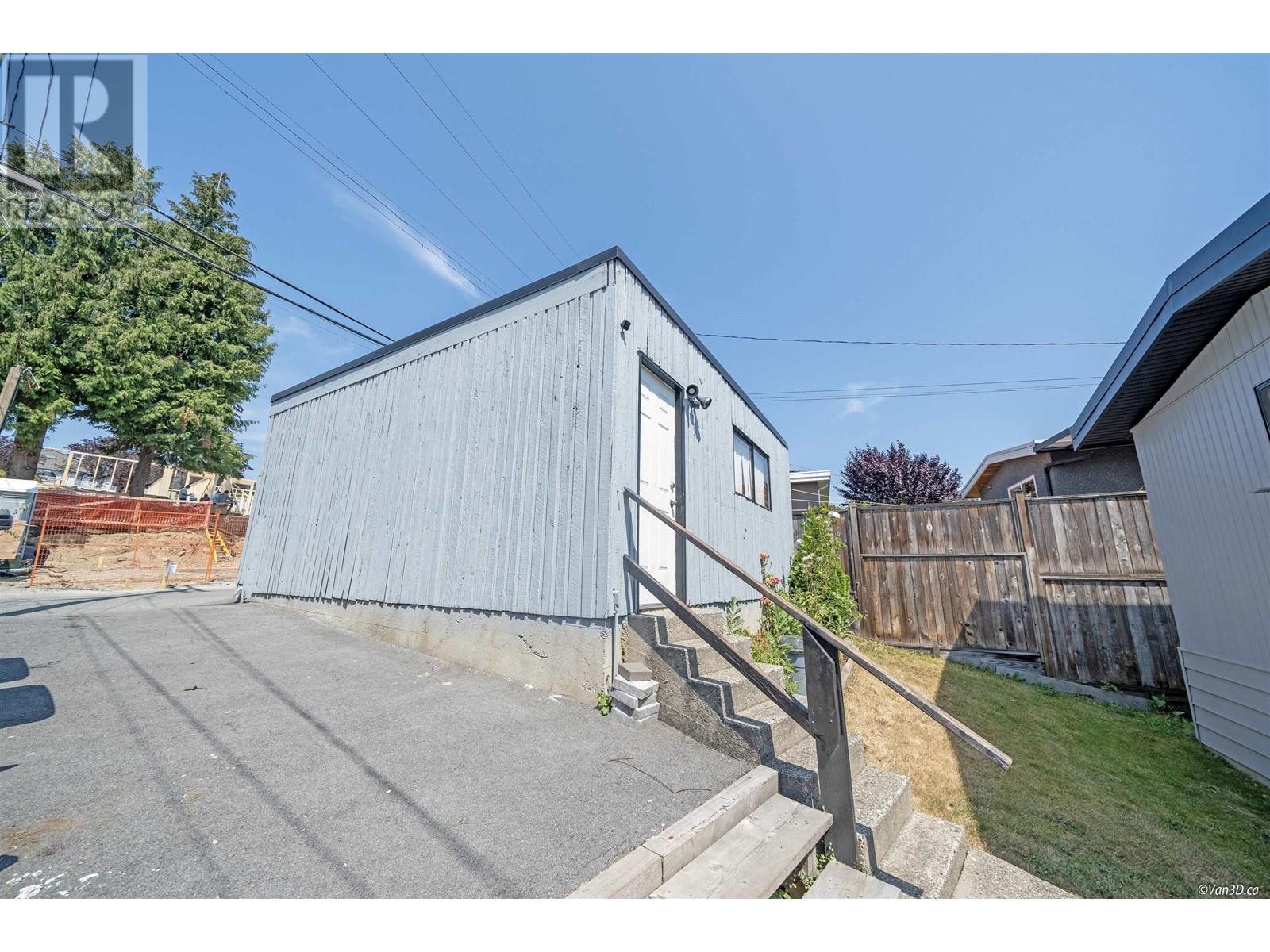 2131 Fraserview Drive, Vancouver, British Columbia  V5P 2N2 - Photo 12 - R2981511