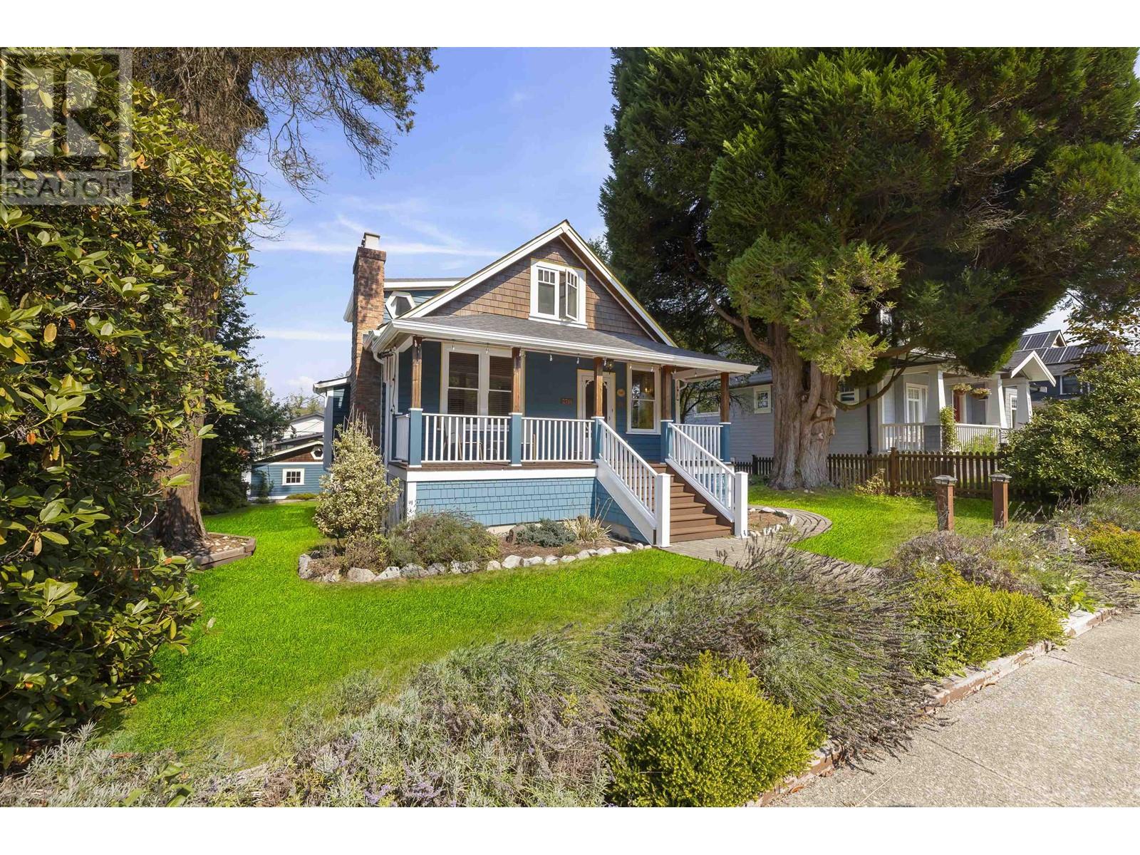 2714 Henry Street, Port Moody, British Columbia  V3H 2J9 - Photo 3 - R2981550