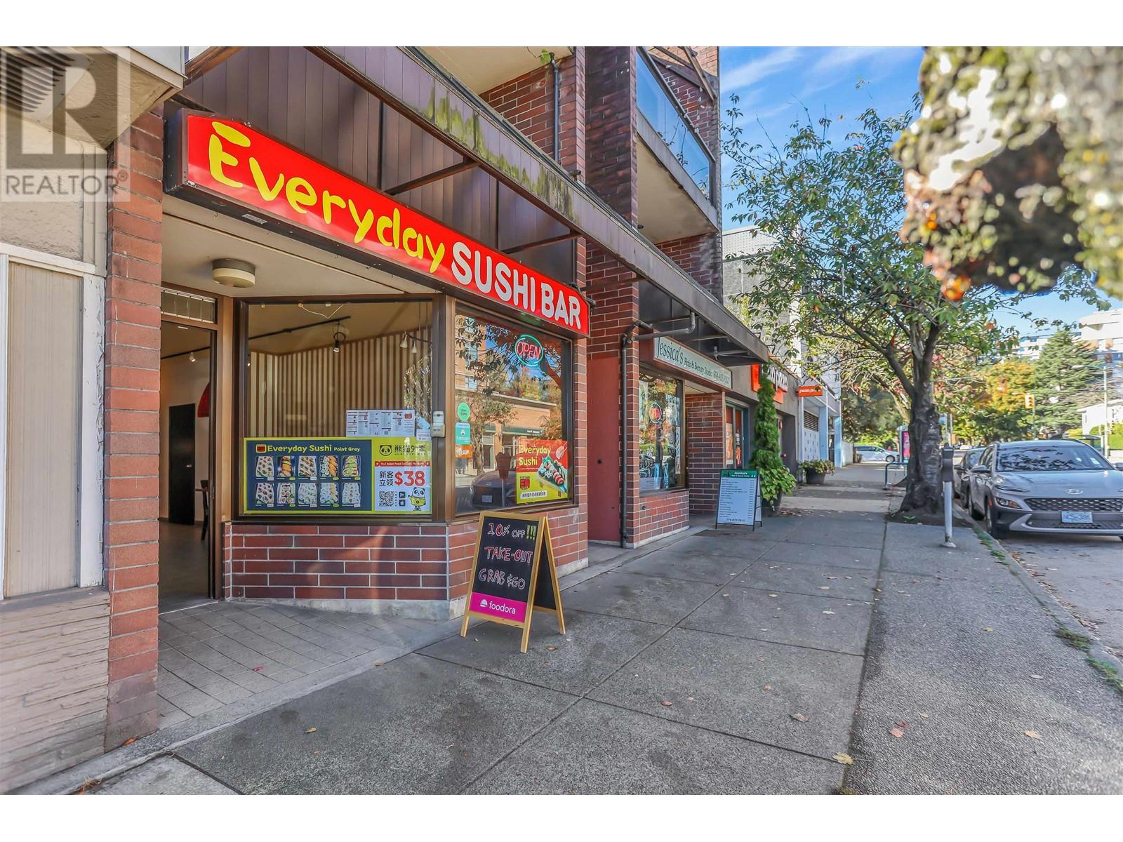 4572 W 10th Avenue, Vancouver, British Columbia  V6R 2J1 - Photo 1 - C8067800