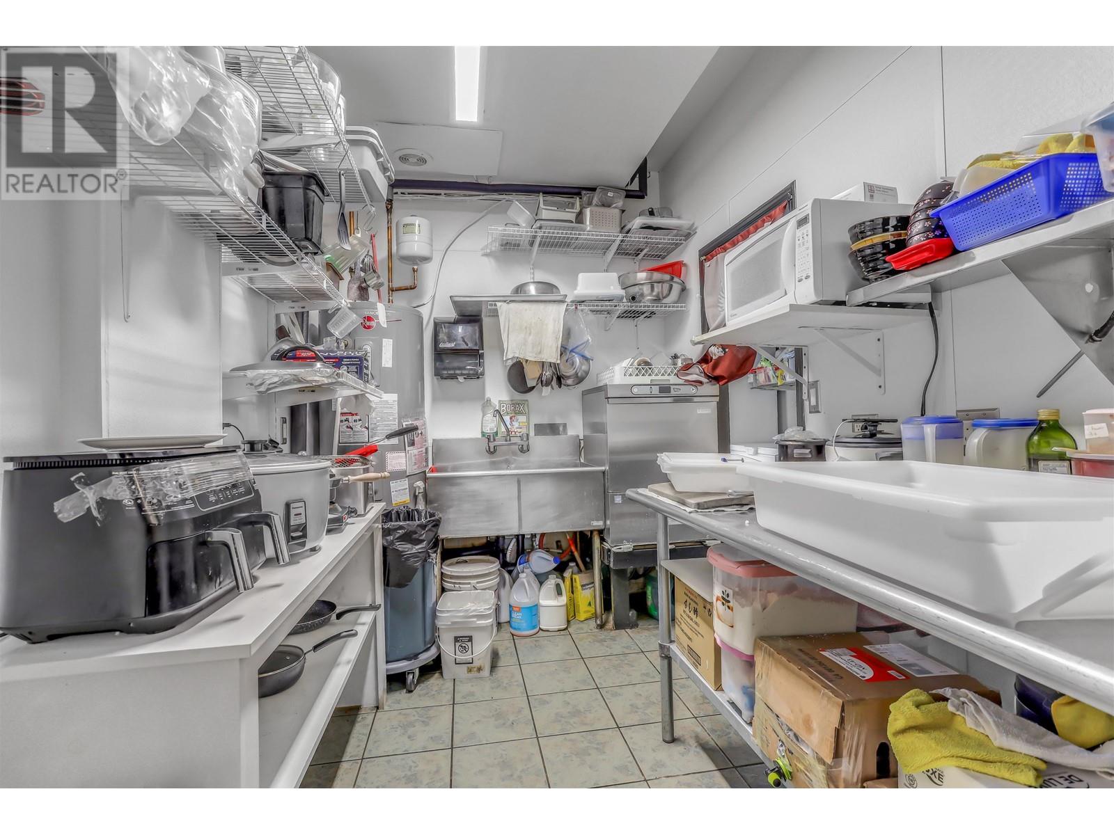 4572 W 10th Avenue, Vancouver, British Columbia  V6R 2J1 - Photo 14 - C8067800