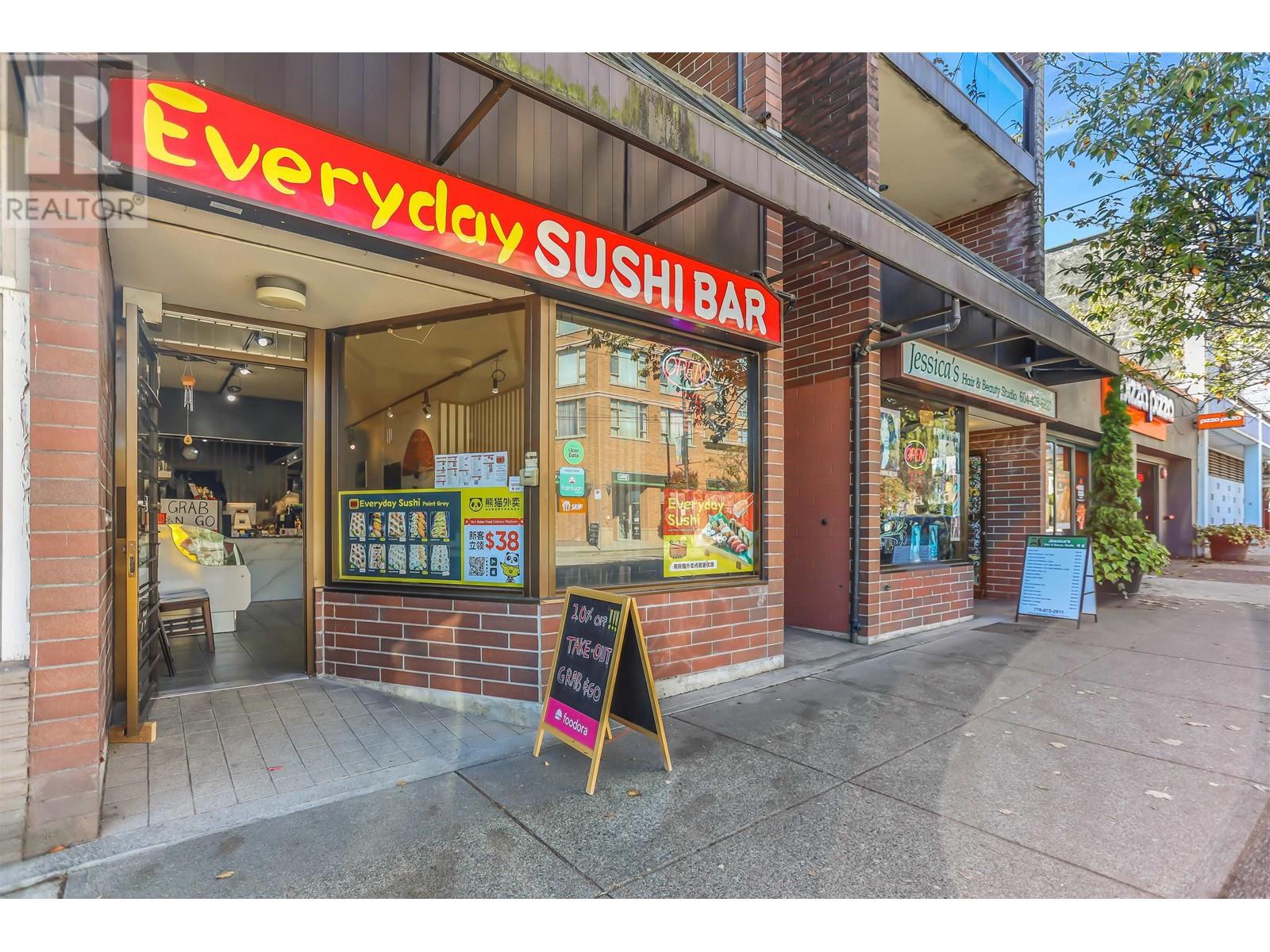 4572 W 10th Avenue, Vancouver, British Columbia  V6R 2J1 - Photo 3 - C8067800