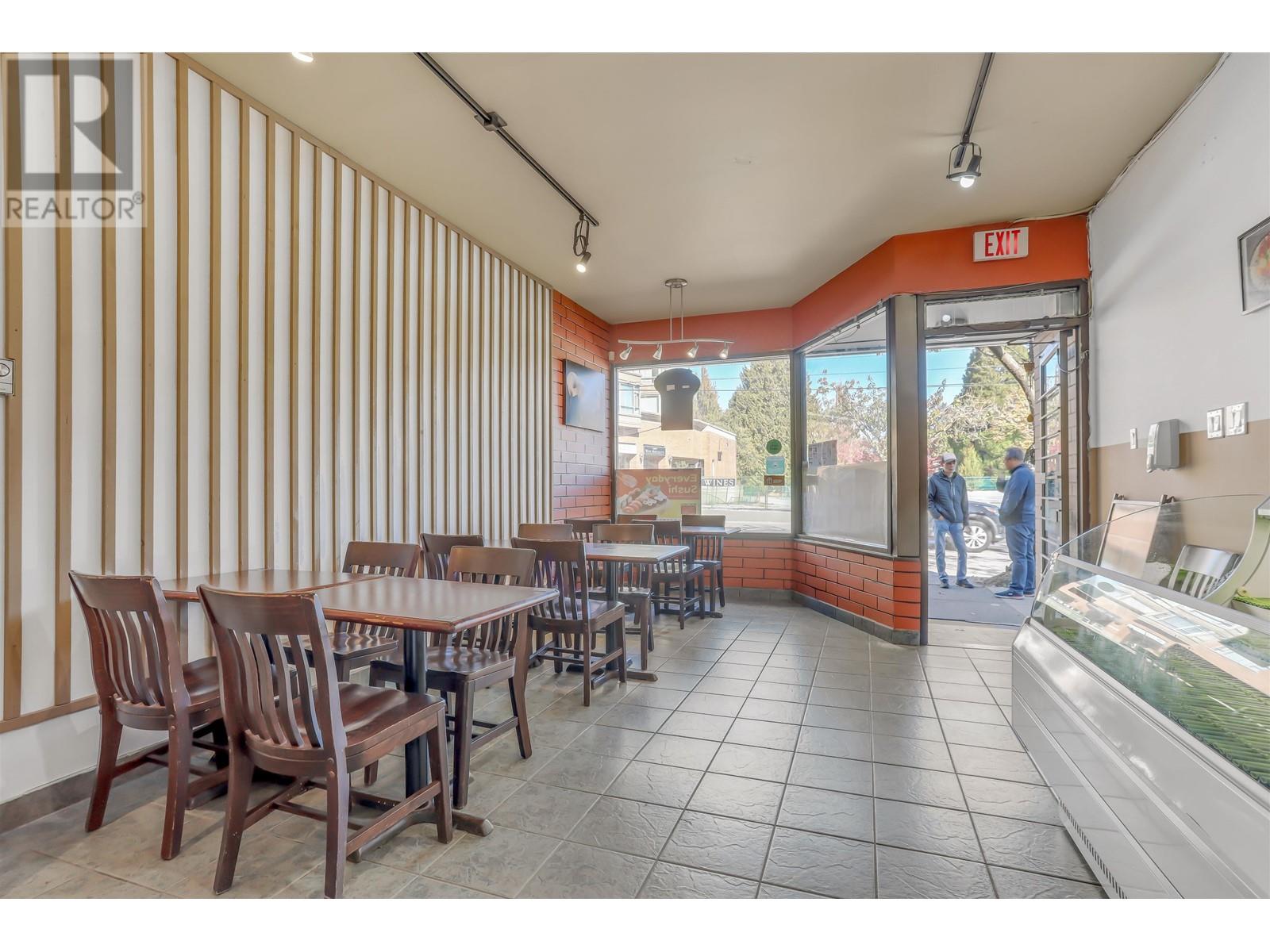4572 W 10th Avenue, Vancouver, British Columbia  V6R 2J1 - Photo 7 - C8067800